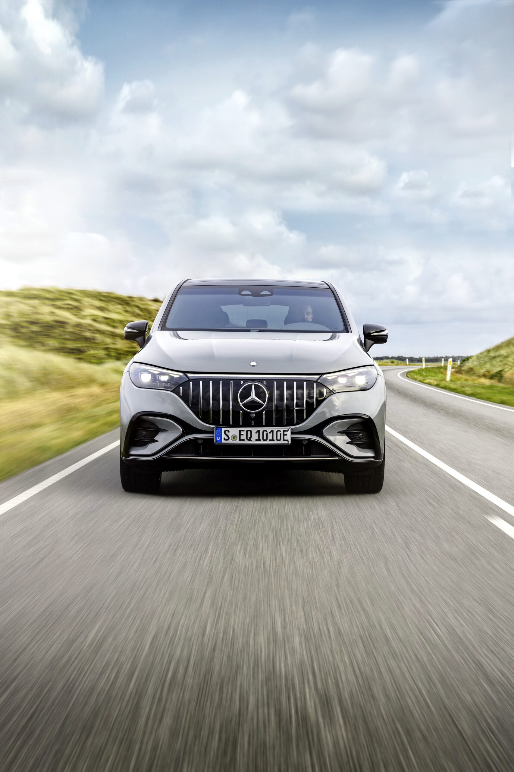 2024 Mercedes-AMG EQE SUV Delivers Up To 687 HP At The Expense Of Range