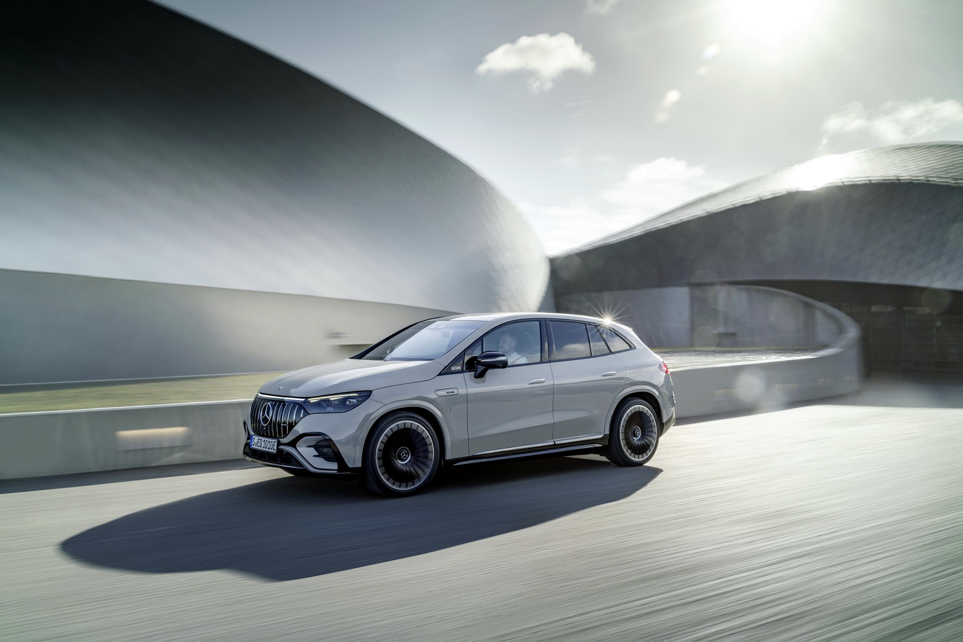 2024 Mercedes-AMG EQE SUV Delivers Up To 687 HP At The Expense Of Range