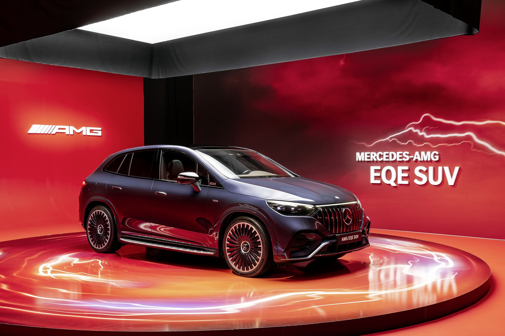 2024 Mercedes-AMG EQE SUV Delivers Up To 687 HP At The Expense Of Range