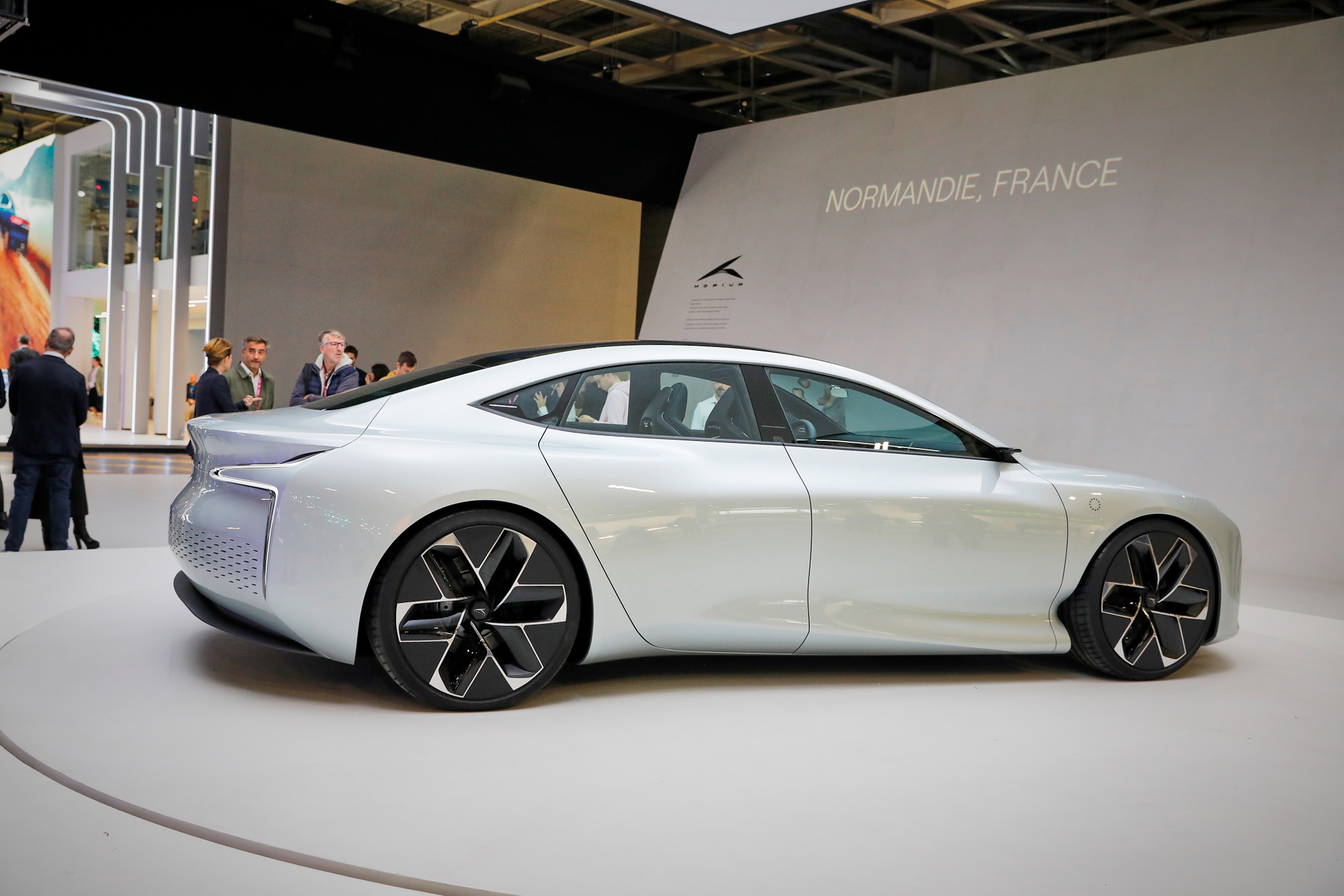 $118,000 Hopium Machina Hydrogen EV Can Complete A Refill In 3 Minutes Offering 620-Mile Range