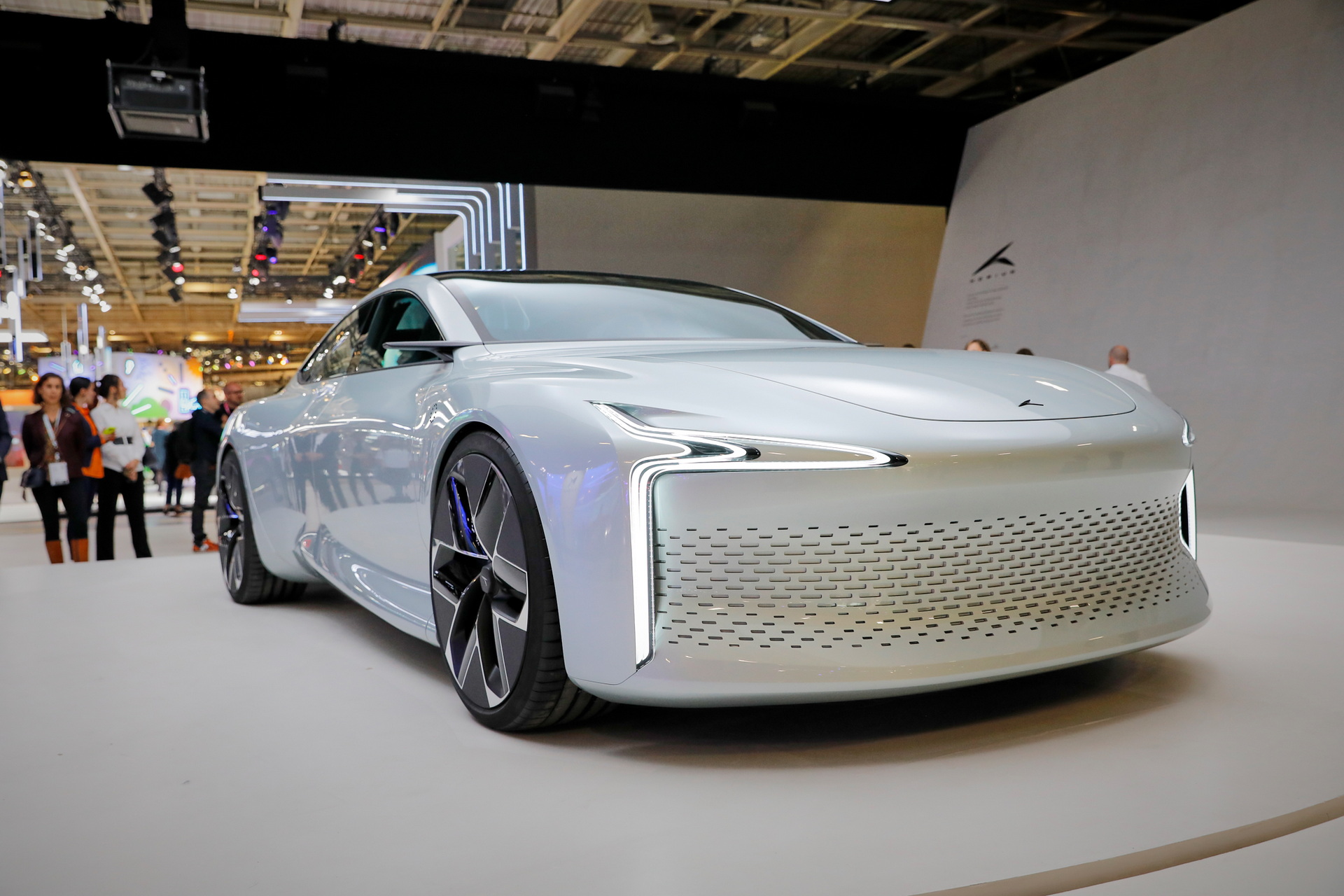 $118,000 Hopium Machina Hydrogen EV Can Complete A Refill In 3 Minutes Offering 620-Mile Range