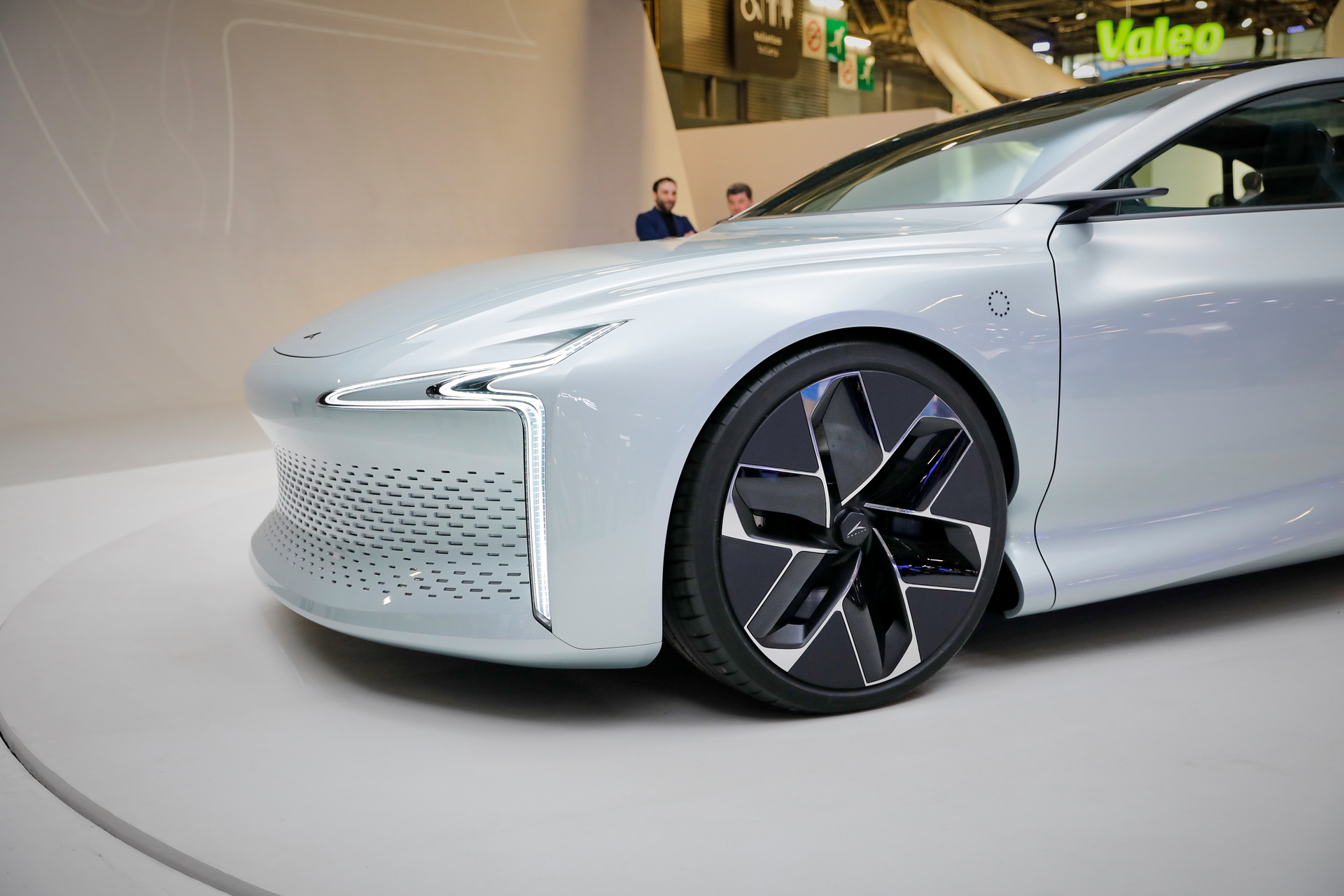 $118,000 Hopium Machina Hydrogen EV Can Complete A Refill In 3 Minutes Offering 620-Mile Range