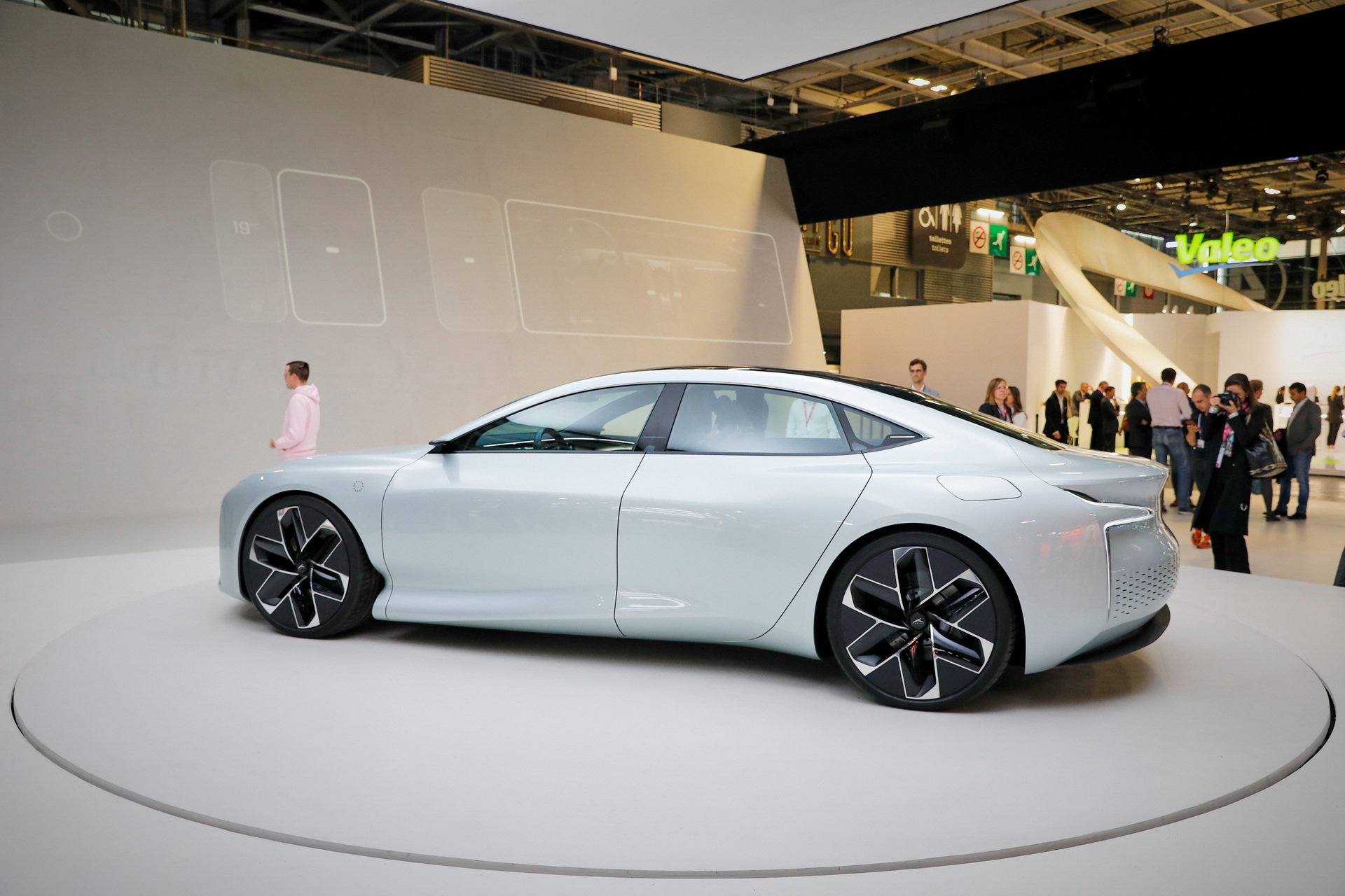 $118,000 Hopium Machina Hydrogen EV Can Complete A Refill In 3 Minutes Offering 620-Mile Range