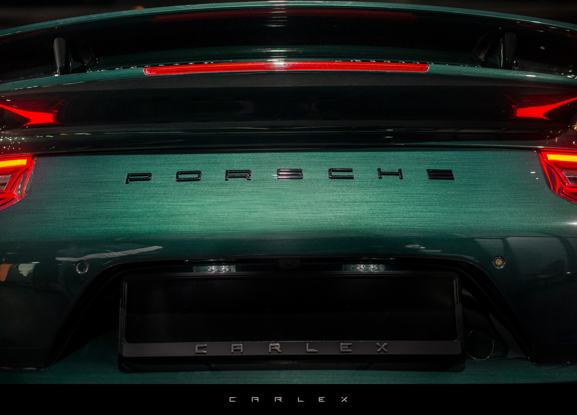 Carlex Refreshes Previous Porsche 991 Turbo With Hand-Brushed Green Shade And Brown Interior