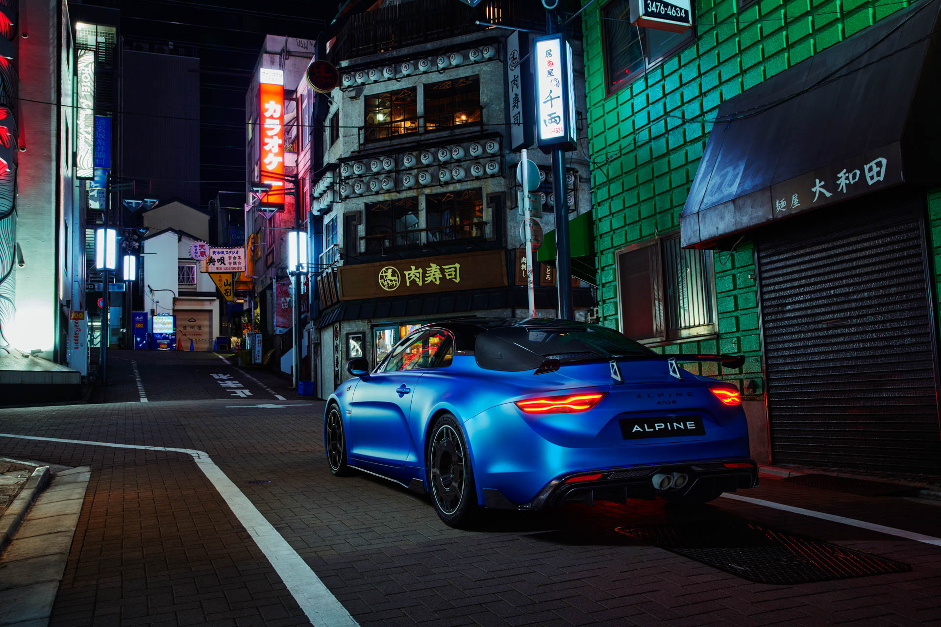 Hardcore Alpine A110 R Shows Off Its Weight Loss In Paris