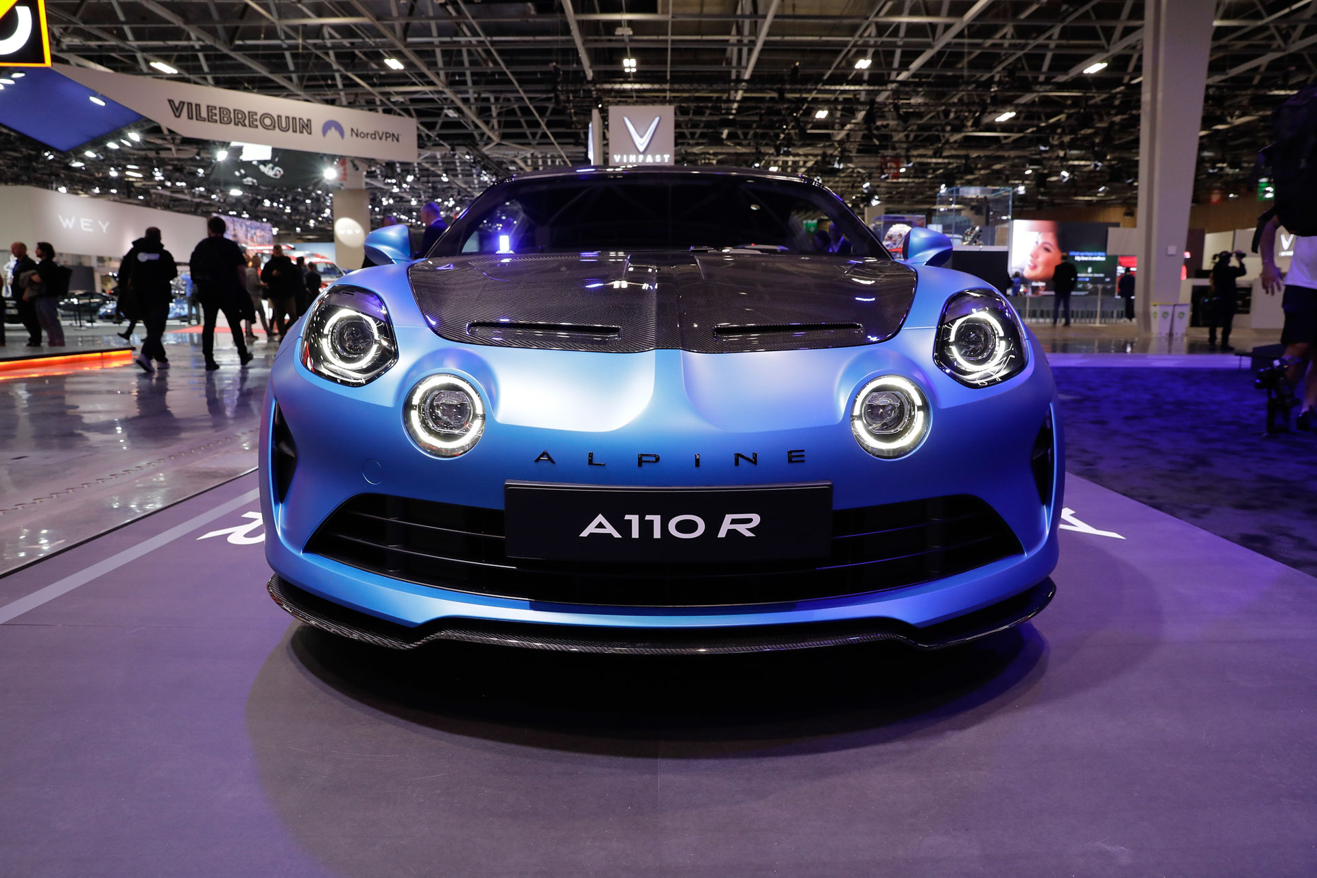 Hardcore Alpine A110 R Shows Off Its Weight Loss In Paris