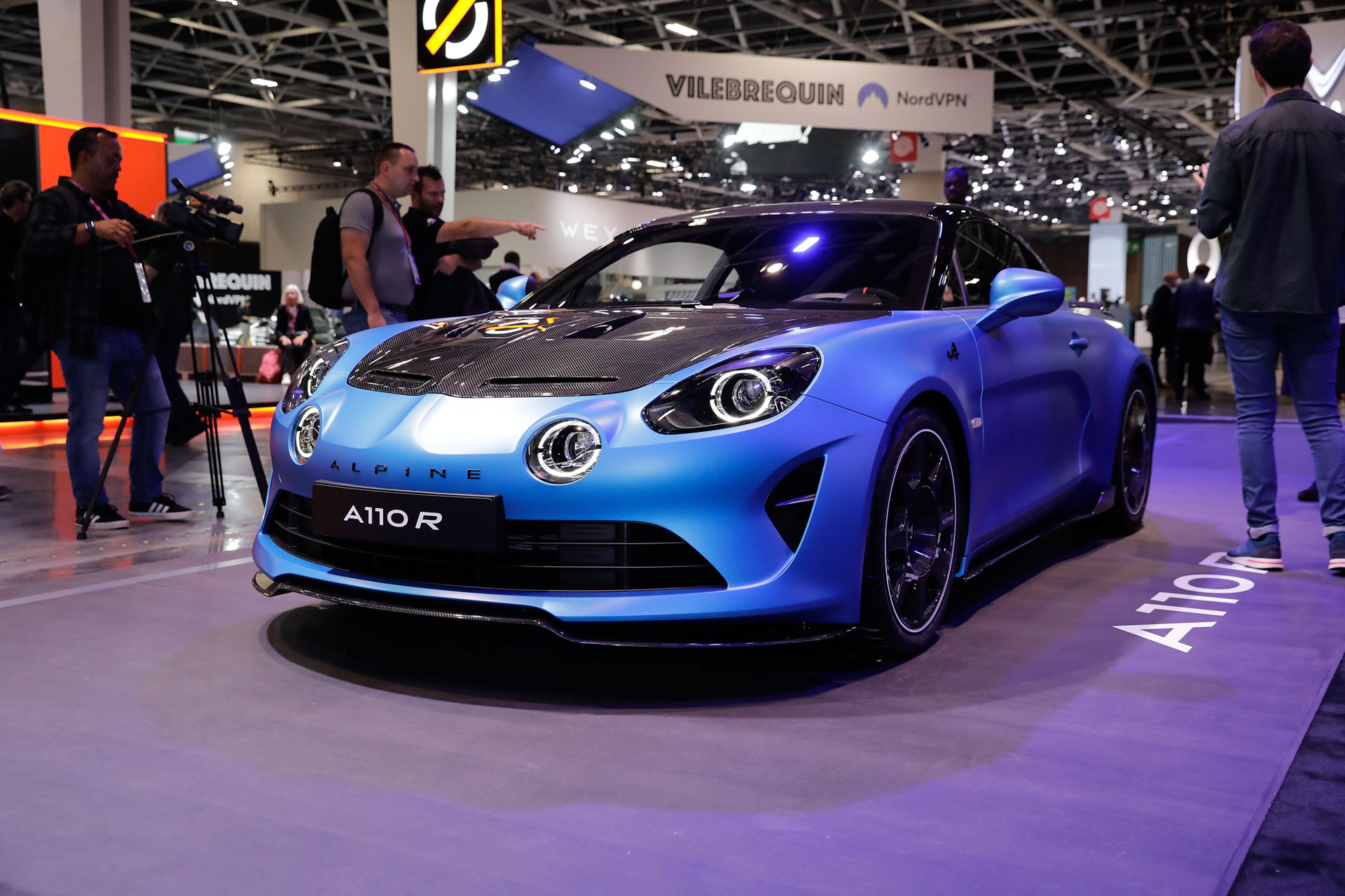 Hardcore Alpine A110 R Shows Off Its Weight Loss In Paris