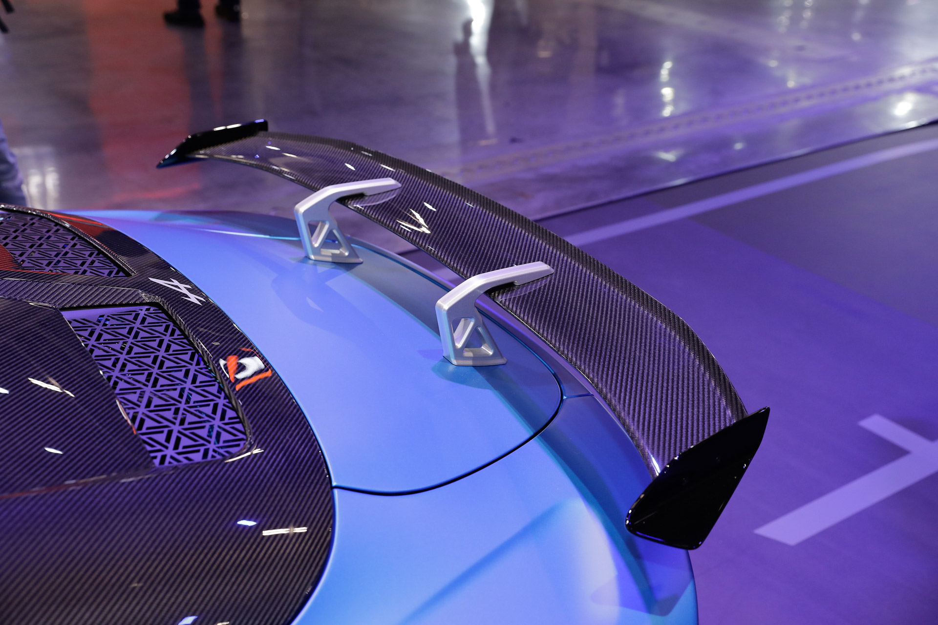 Hardcore Alpine A110 R Shows Off Its Weight Loss In Paris