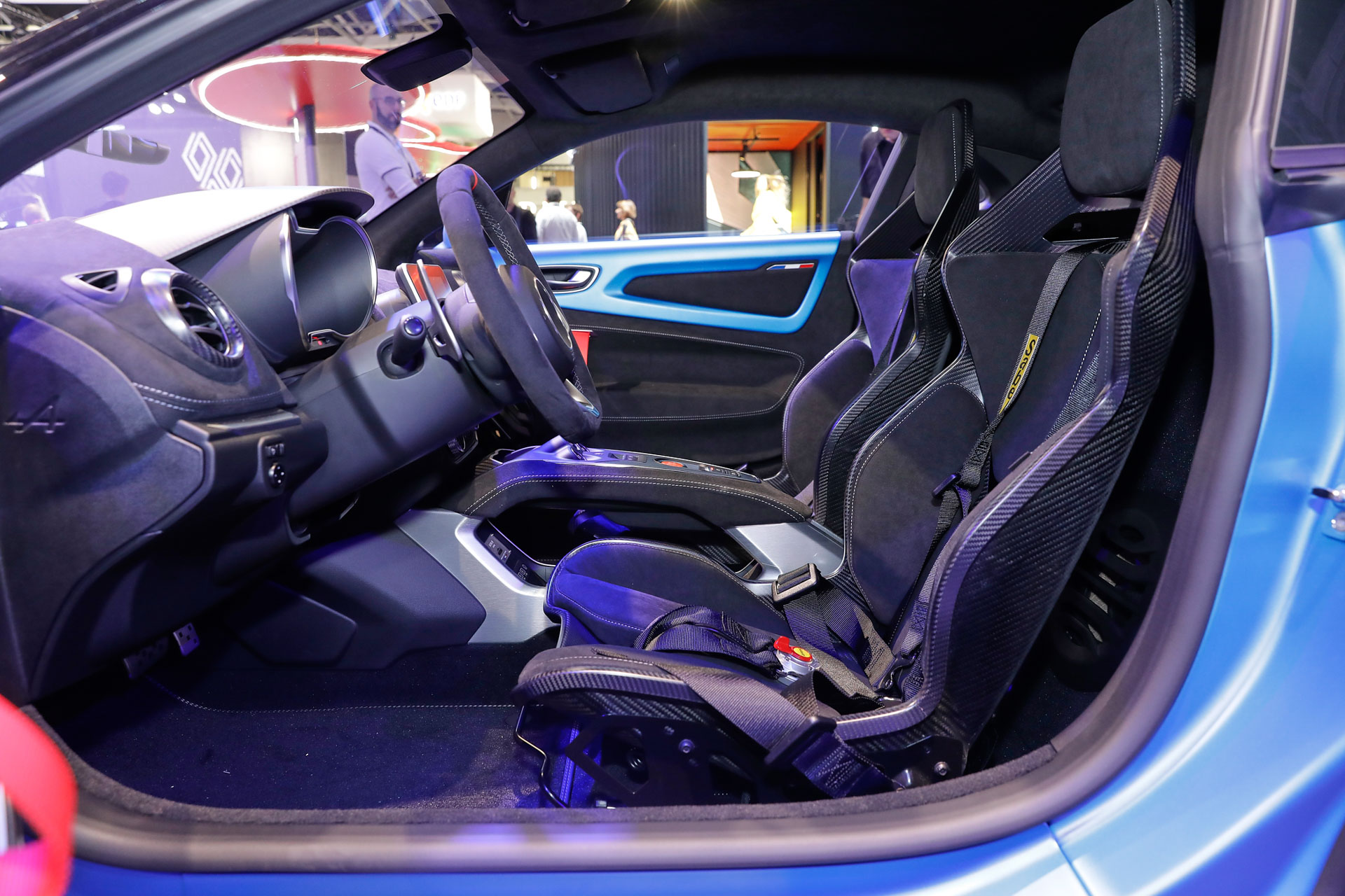 Hardcore Alpine A110 R Shows Off Its Weight Loss In Paris