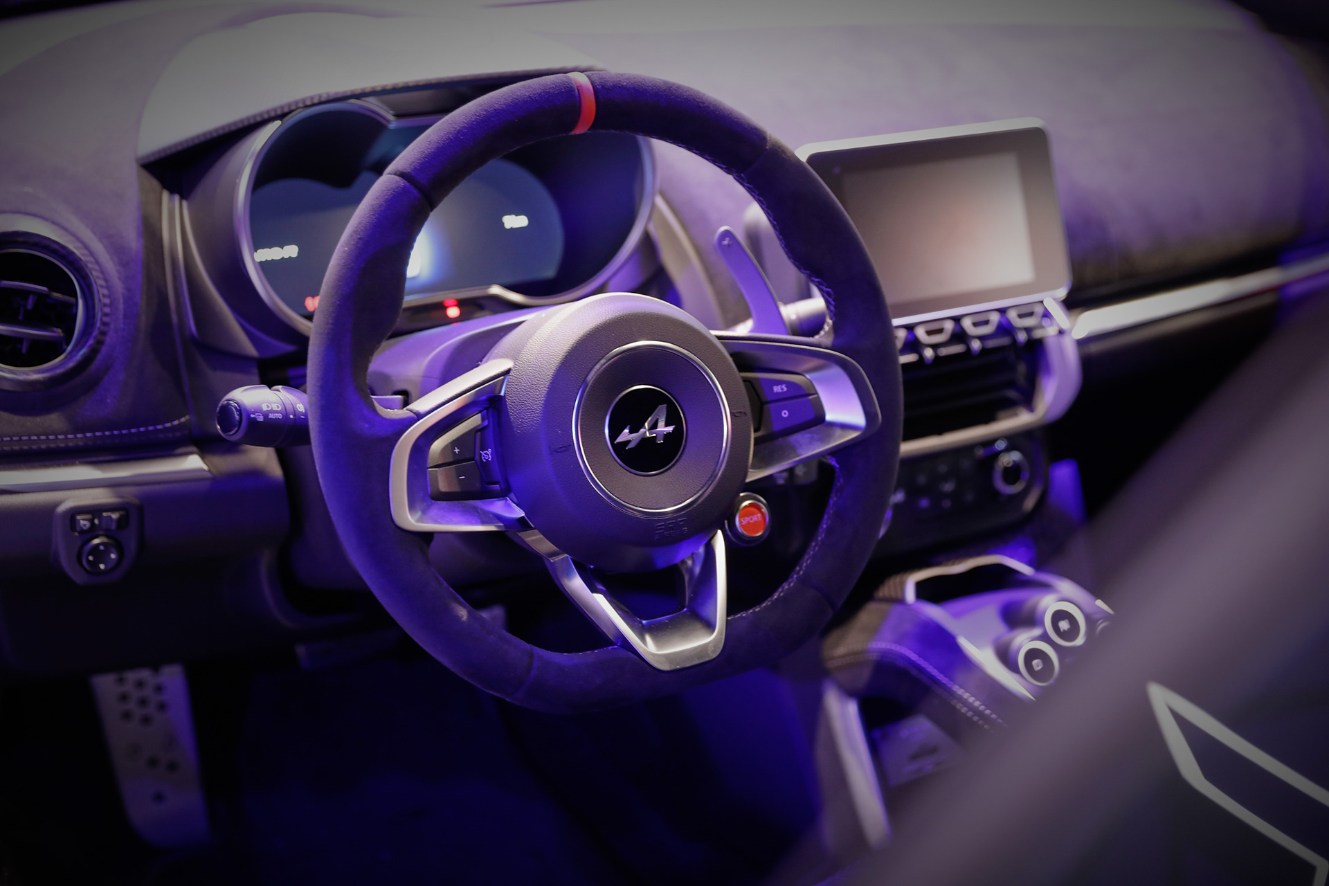 Hardcore Alpine A110 R Shows Off Its Weight Loss In Paris