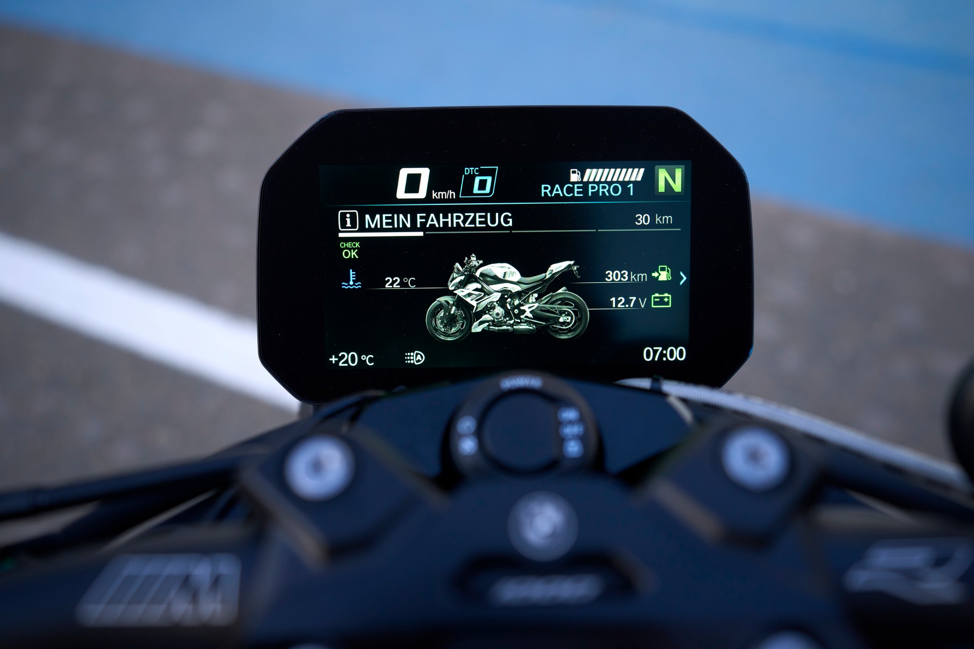 2023 BMW M 1000 R Is The Ultimate Naked Superbike