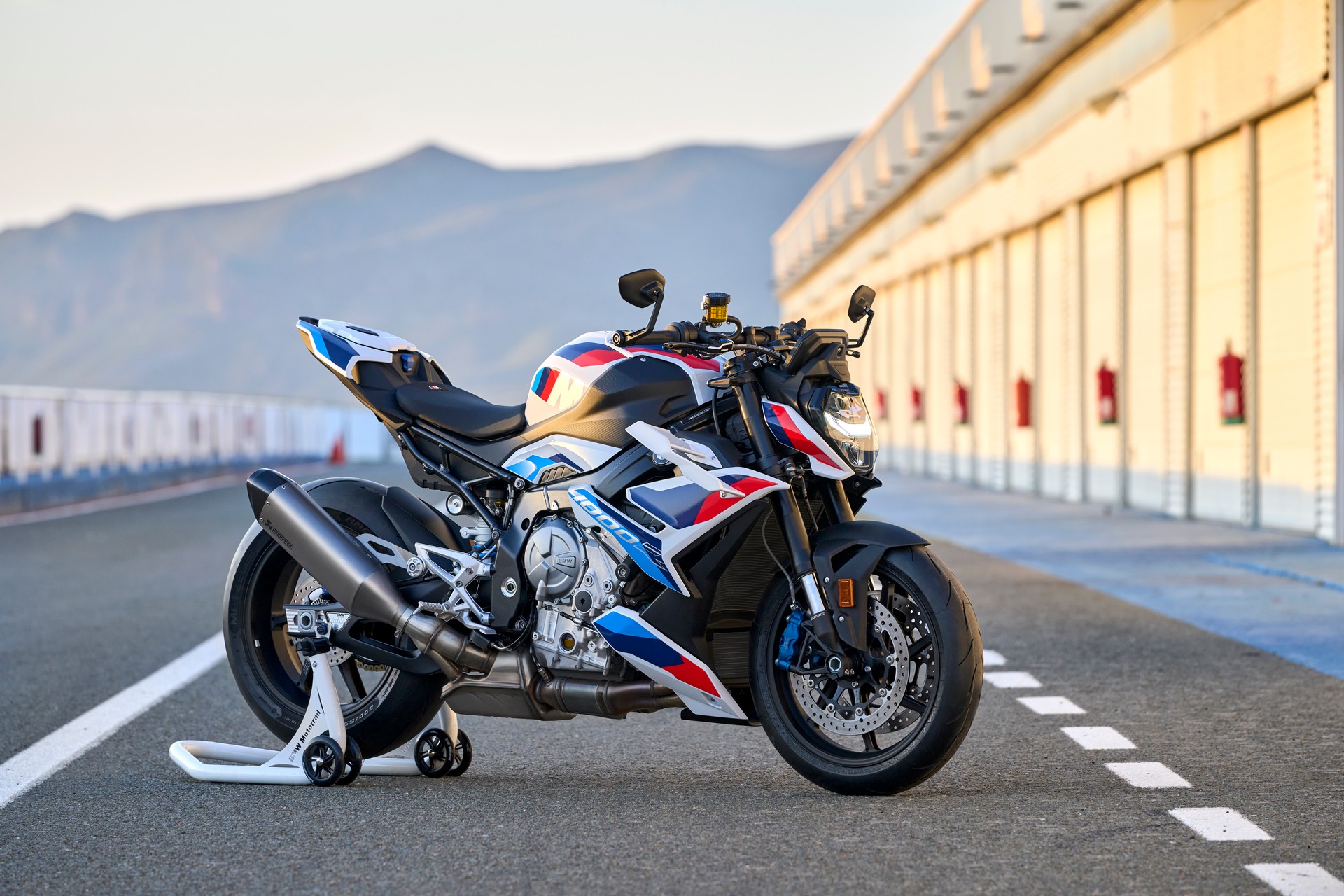 2023 BMW M 1000 R Is The Ultimate Naked Superbike
