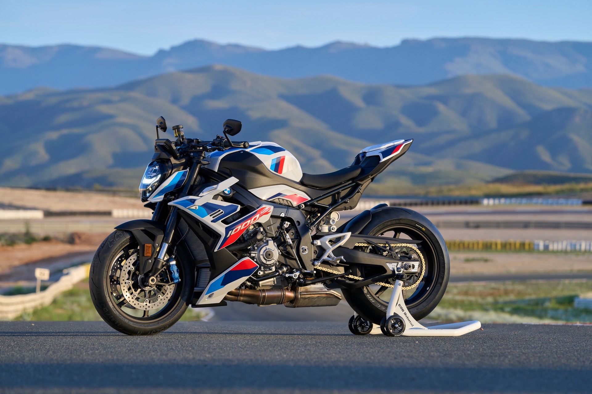 2023 BMW M 1000 R Is The Ultimate Naked Superbike
