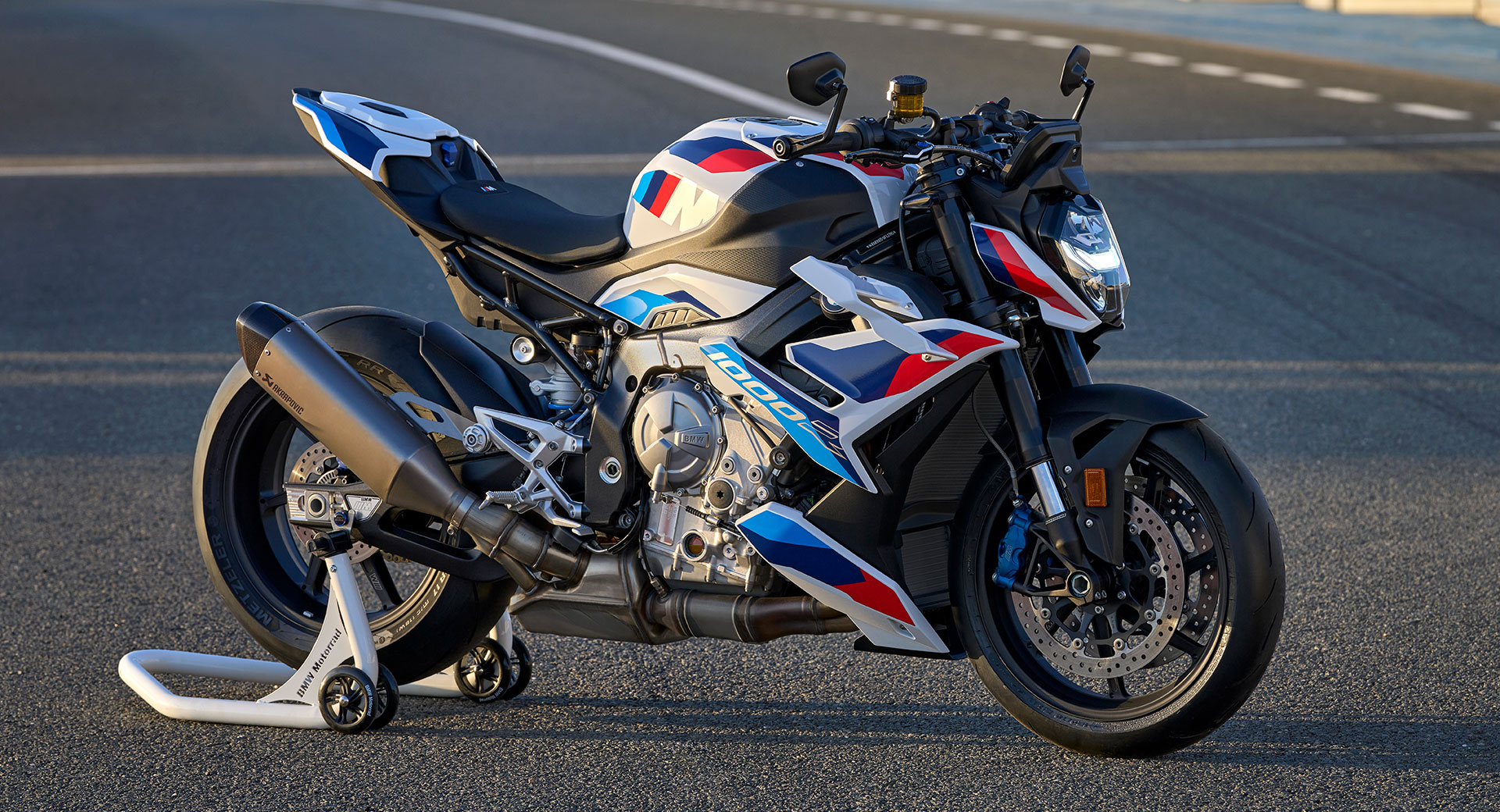 La BMW M 1000 R 2023 est la superbike nue ultime