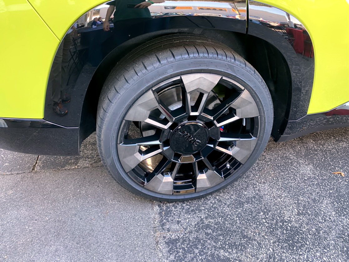 The 2023 BMW XM In Sao Paolo Yellow Is As Histrionic As You’d Expect