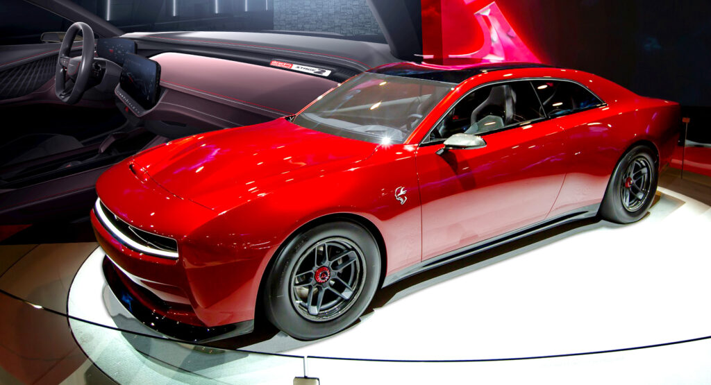  Updated Dodge Charger Daytona SRT Has 9 Power Options And Bugatti-Style Speed Key For Hottest Versions