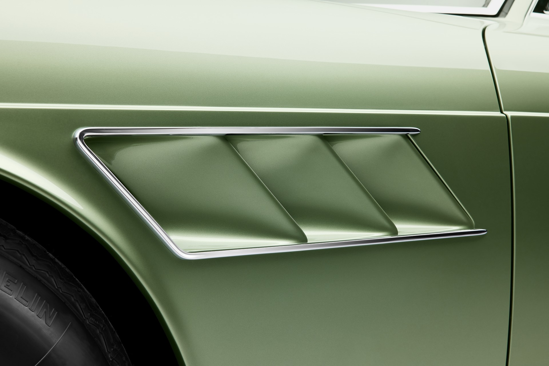 Bell Sport & Classic Spent Three Years Restoring This Gorgeous Ferrari 330 GTC