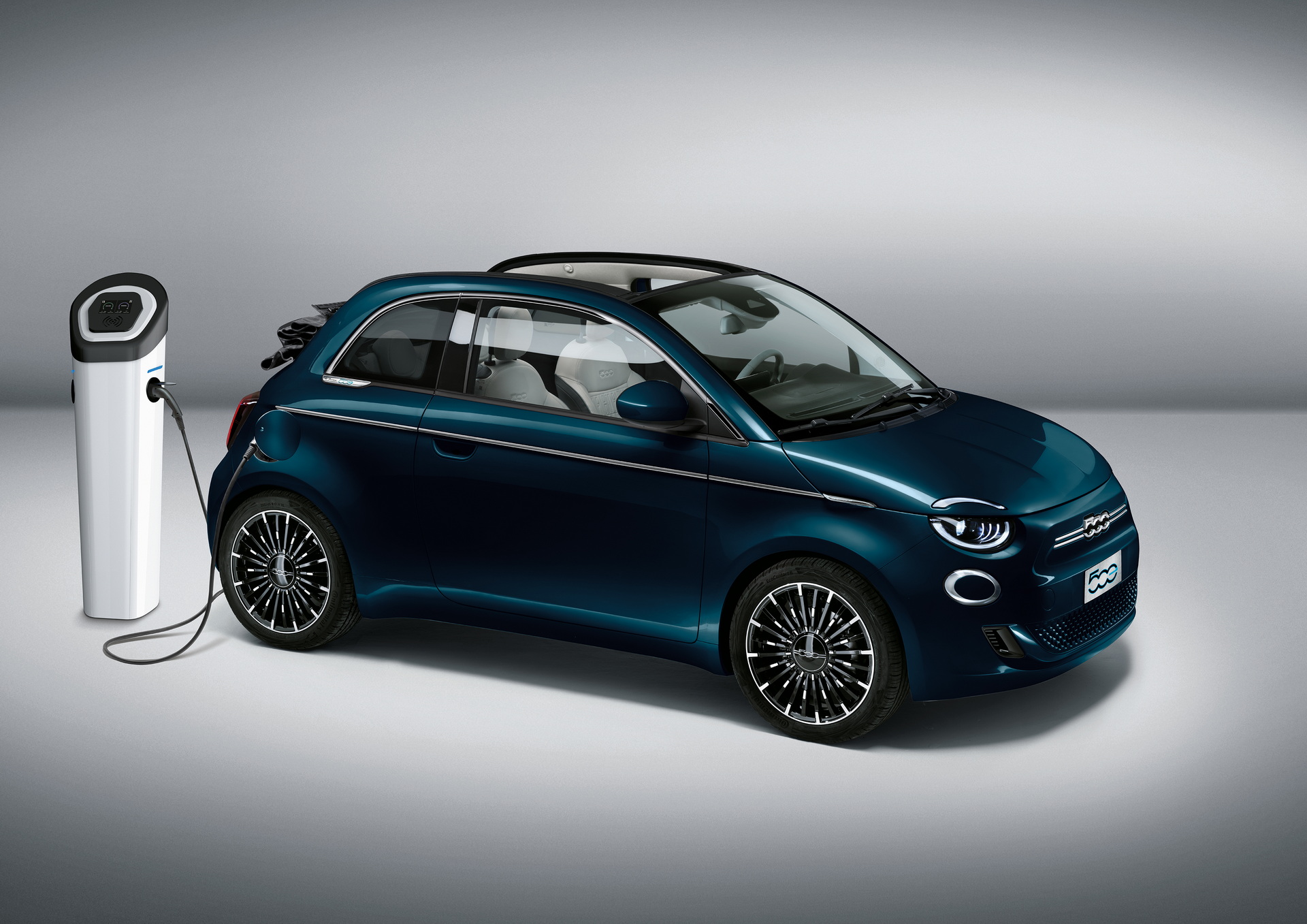 Fiat Offers A Single Trim For All Models With A Three-Step Configuration Process