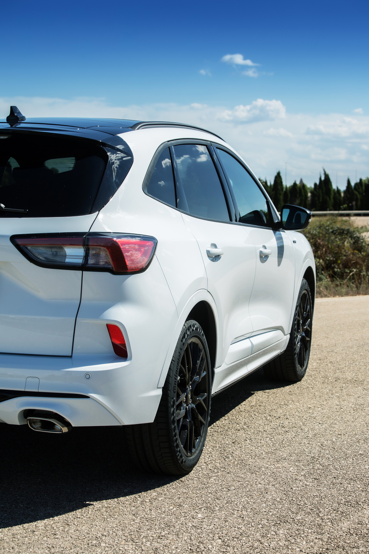 Ford Kuga Gains Black Package In Europe With 20-Inch Wheels And Dark Accents
