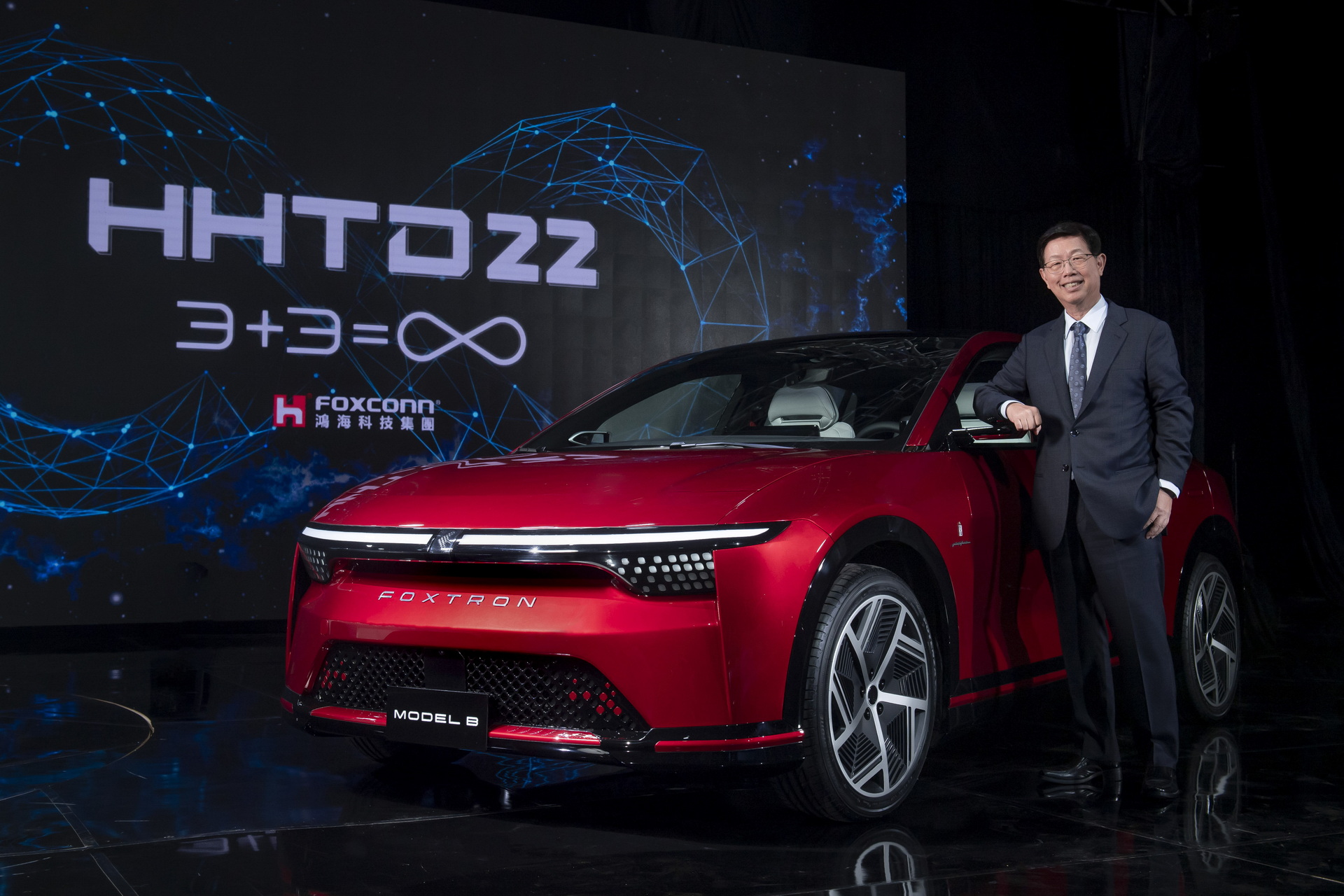 Foxconn Debuts Electric Model B Compact SUV And Model V Pickup Prototypes