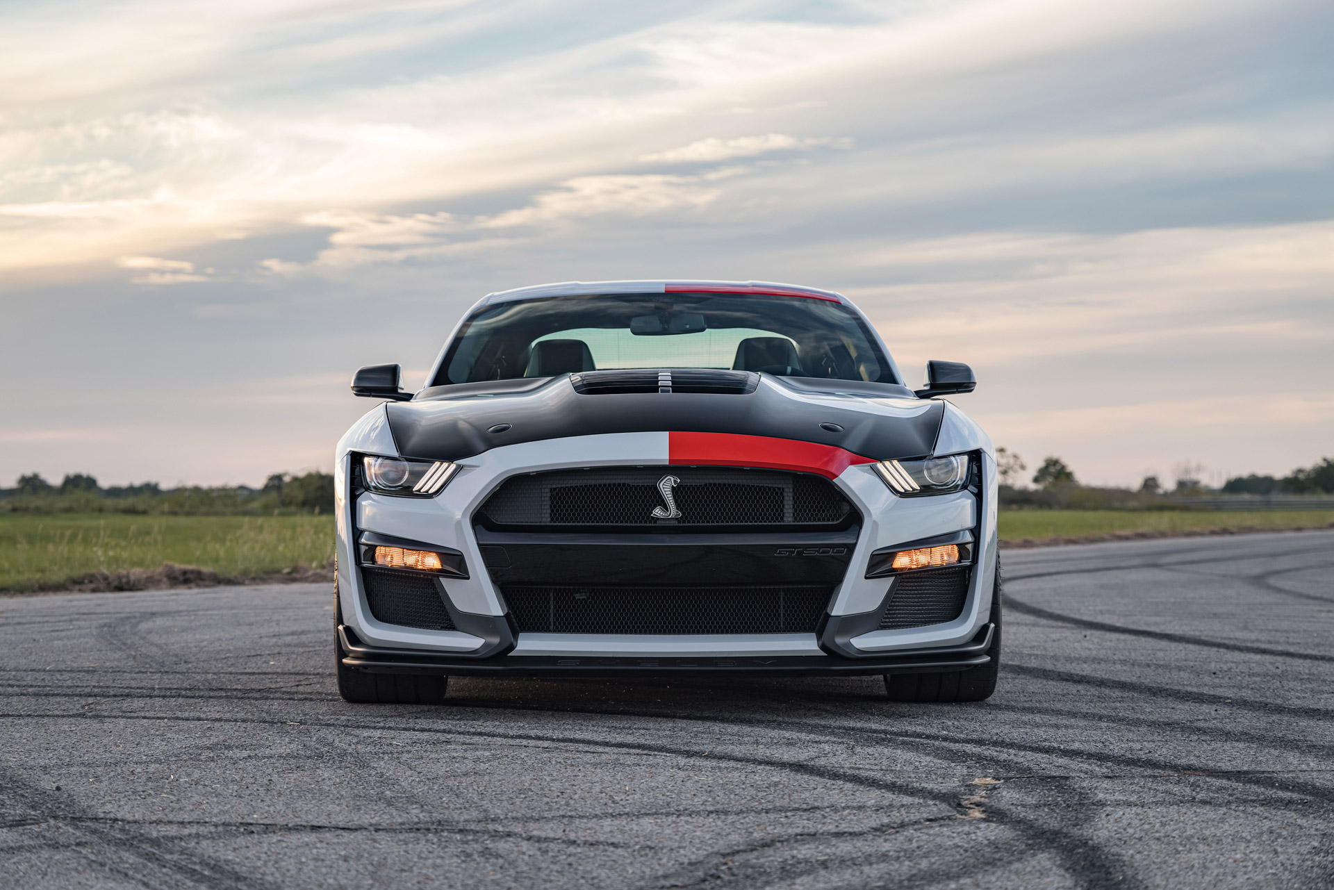 1,204-HP Hennessey Venom 1200 Mustang GT500 Kicks Sand In Shelby’s Face