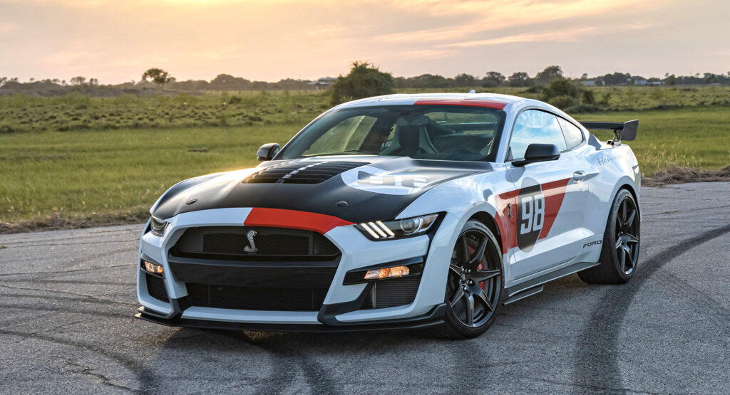  1,204-HP Hennessey Venom 1200 Mustang GT500 Kicks Sand In Shelby’s Face