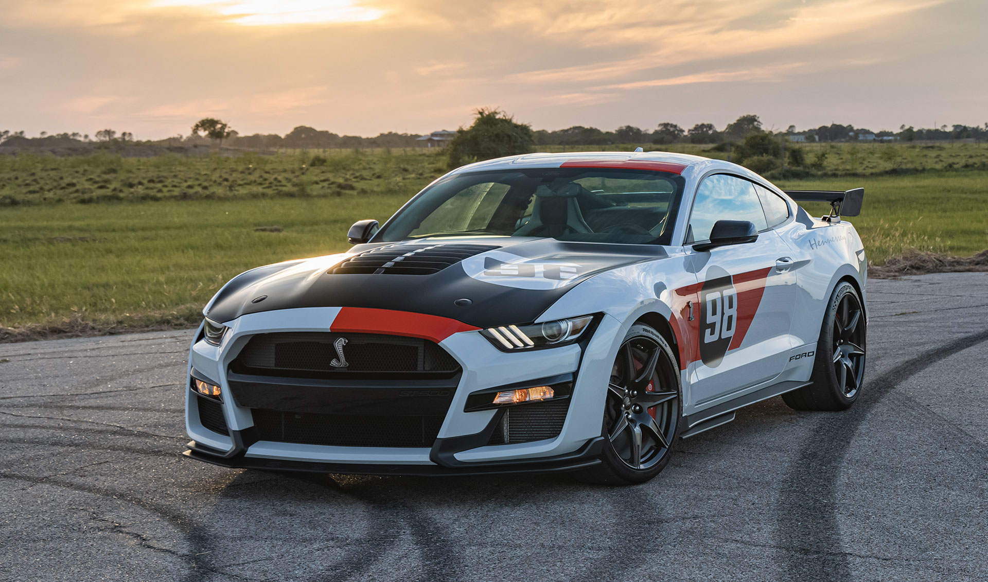 1,204-HP Hennessey Venom 1200 Mustang GT500 Kicks Sand In Shelby’s Face