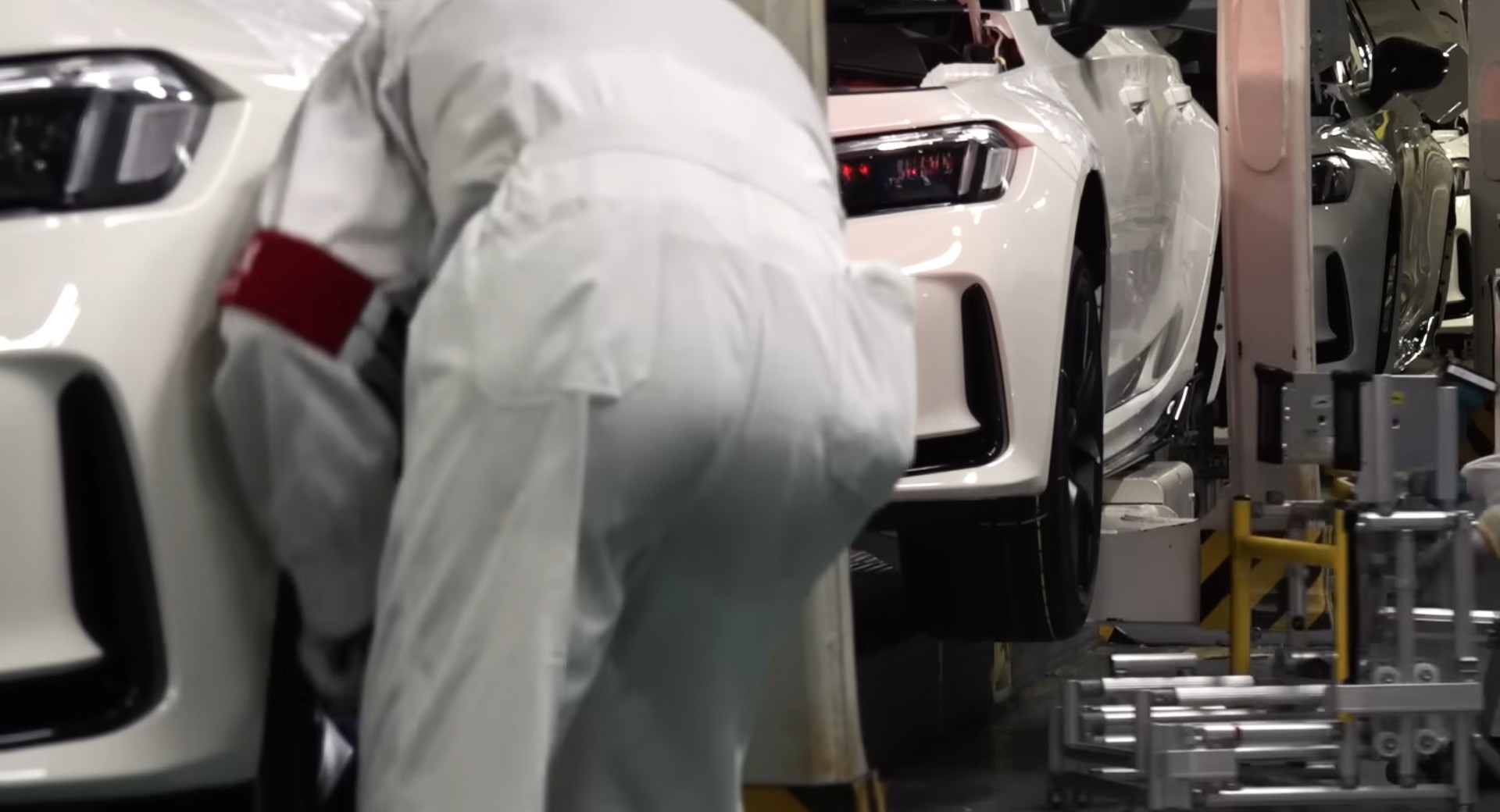 Here’s How Honda Builds The New 2023 Civic Type R In Japan