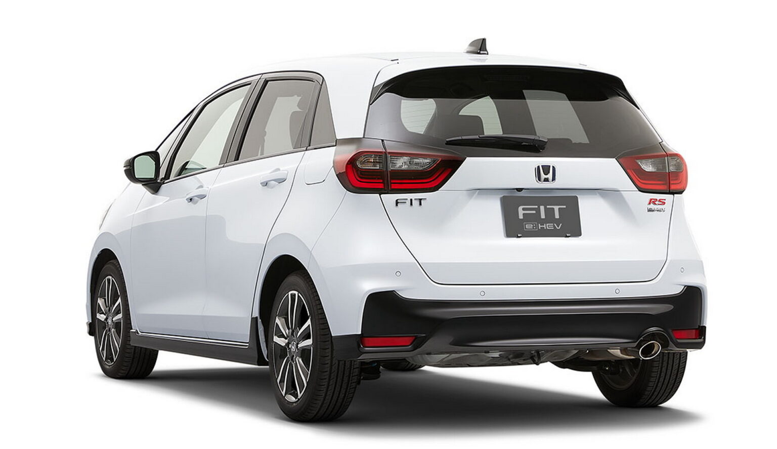 Facelifted Honda Fit Debuts In Japan With More Power And Sporty RS Trim ...