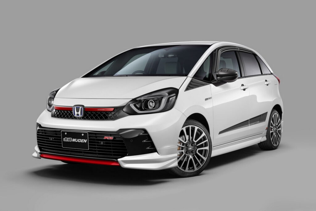 Japan’s Honda Fit RS Looks Like A Type R With Mugen’s New Bodykit