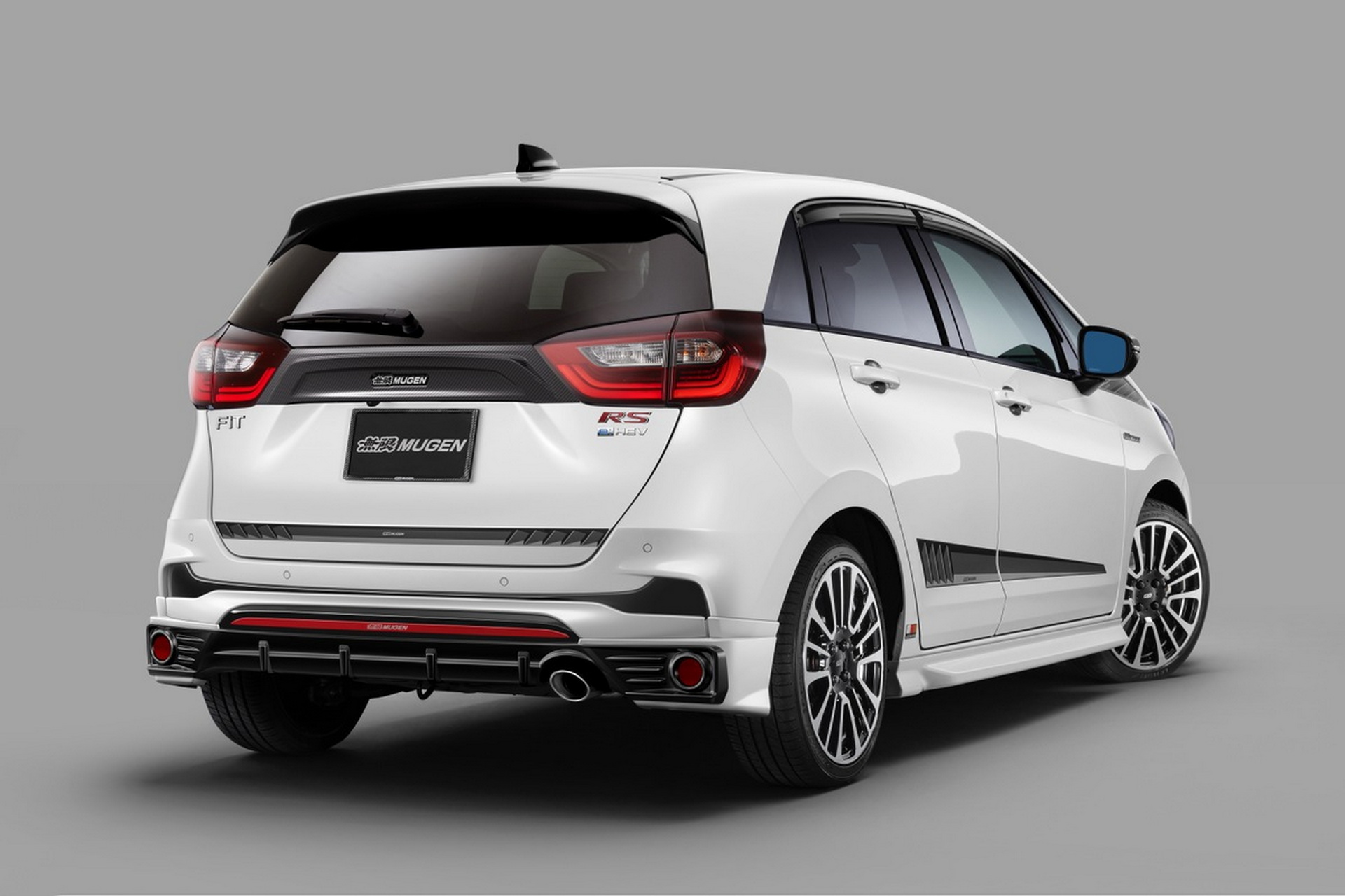 Japan’s Honda Fit RS Looks Like A Type R With Mugen’s New Bodykit