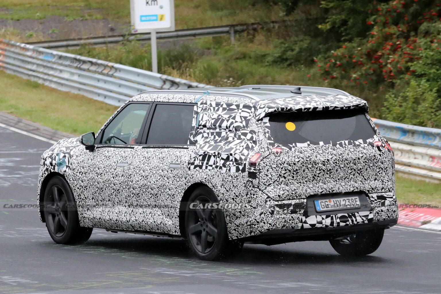 Kia Takes The EV9 Electric 3-Row SUV To The Nurburgring Exposing ...