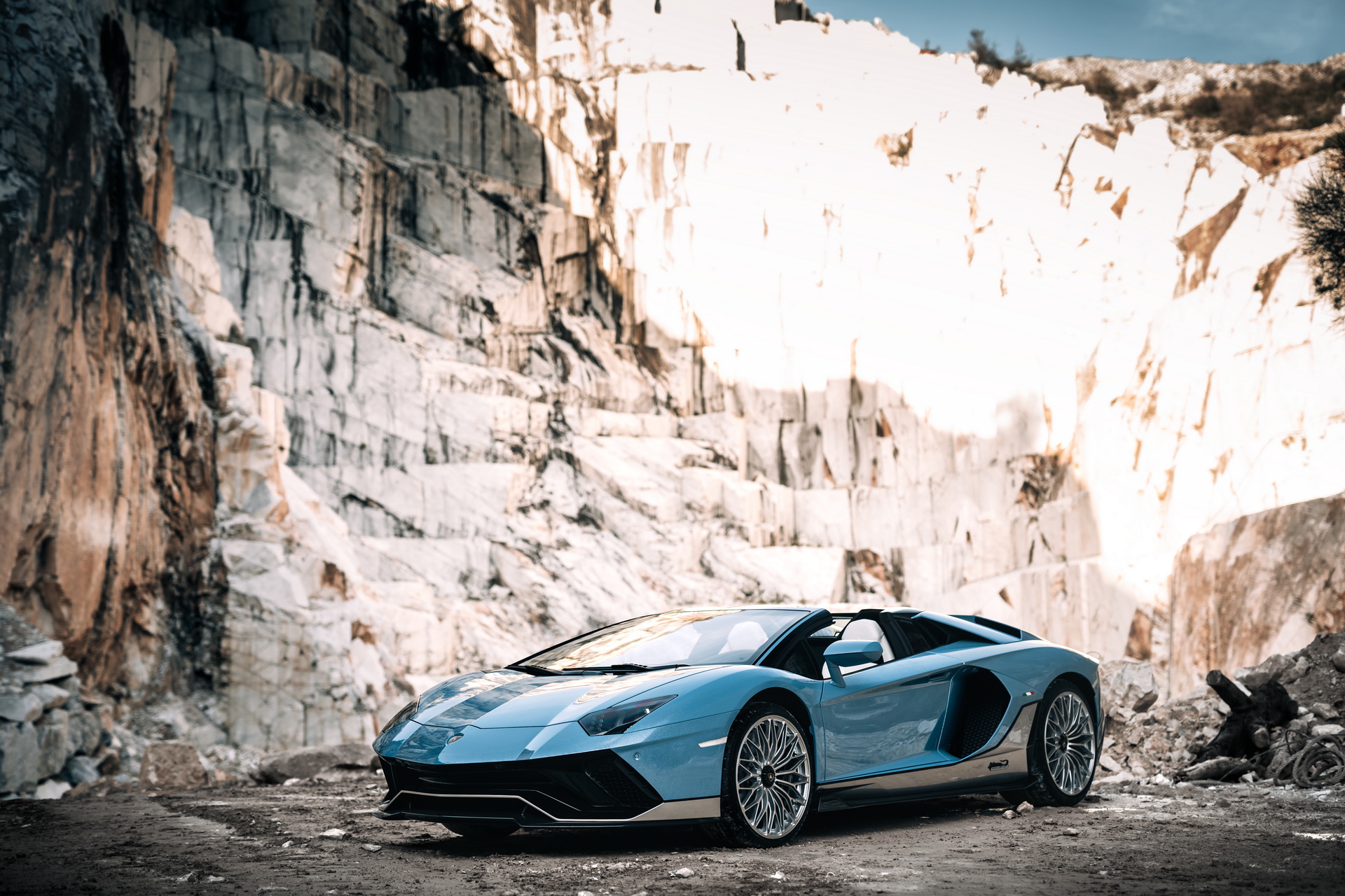 Final Lamborghini Aventador Ultimae Roadster Is A Homage To The One-Off Miura Roadster