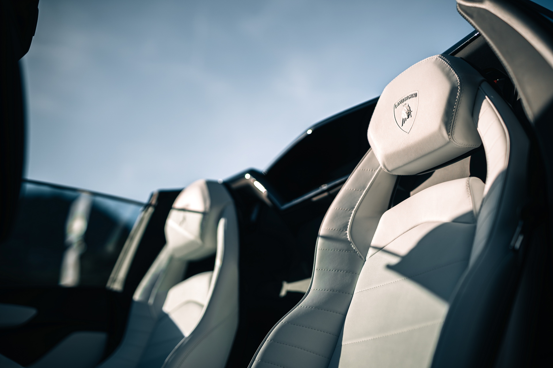 Final Lamborghini Aventador Ultimae Roadster Is A Homage To The One-Off Miura Roadster