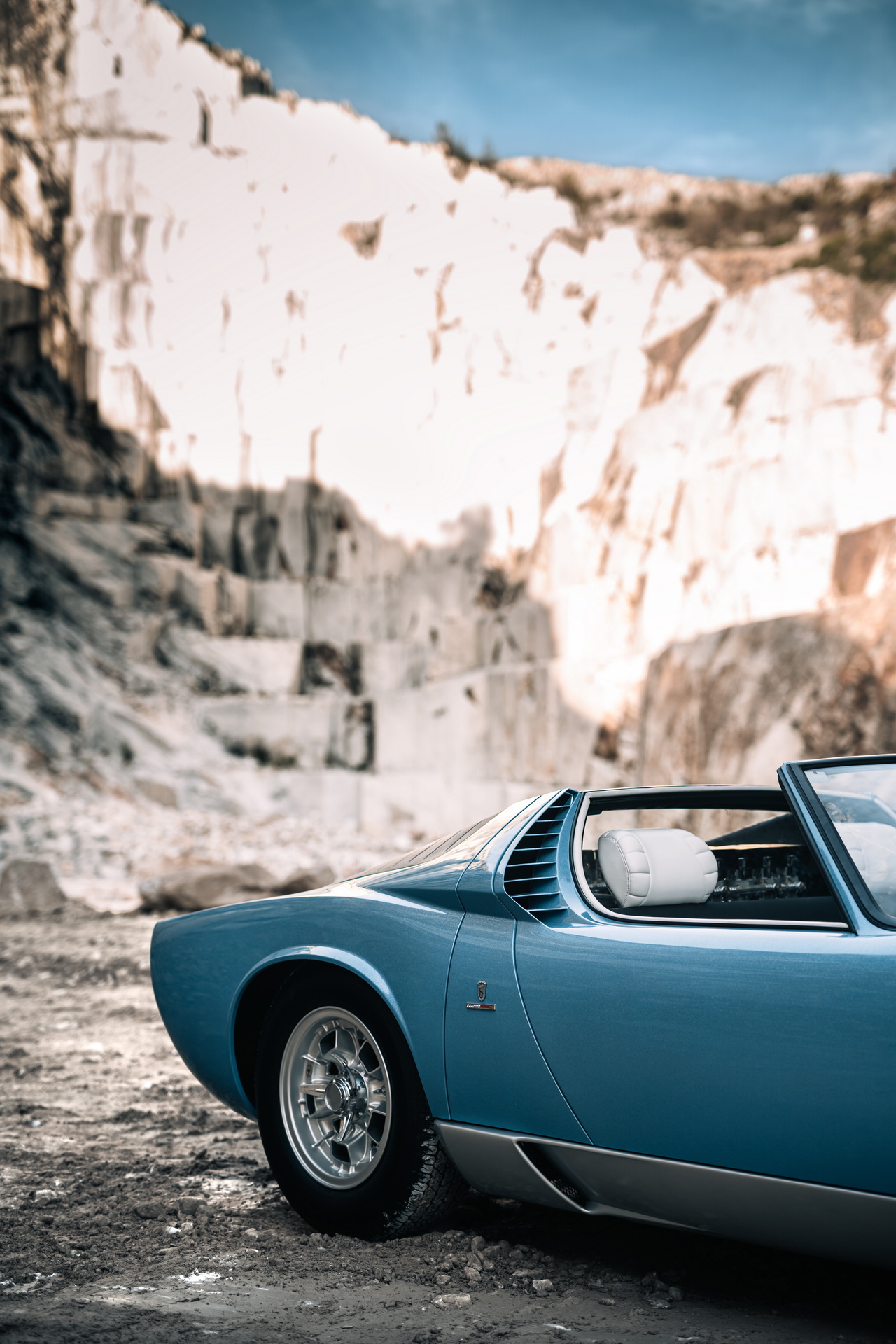 Final Lamborghini Aventador Ultimae Roadster Is A Homage To The One-Off Miura Roadster