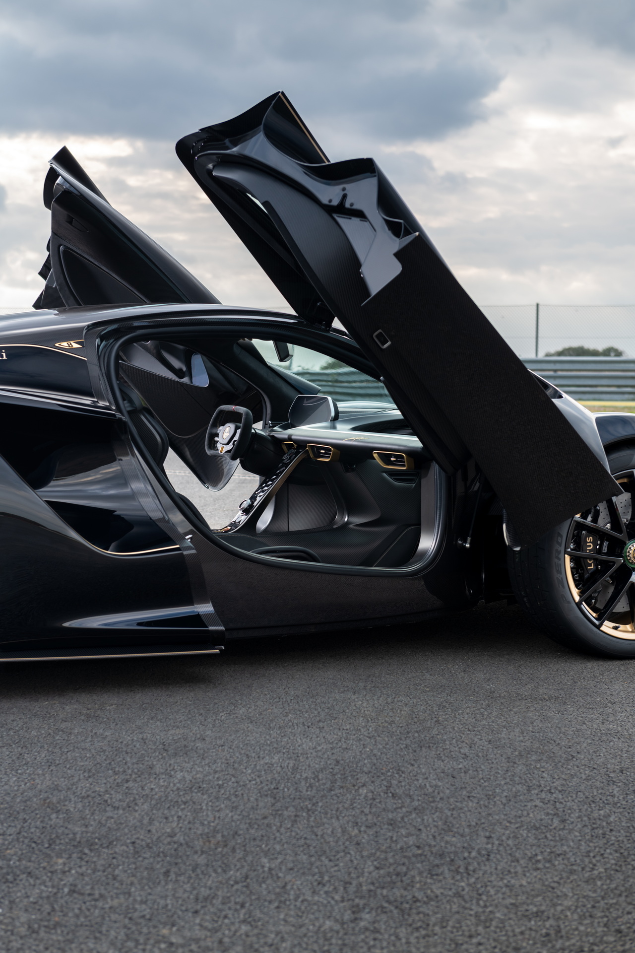 Lotus Evija Fittipaldi Limited Edition Celebrates 50 Years From F1 Title With Retro-Themed Livery