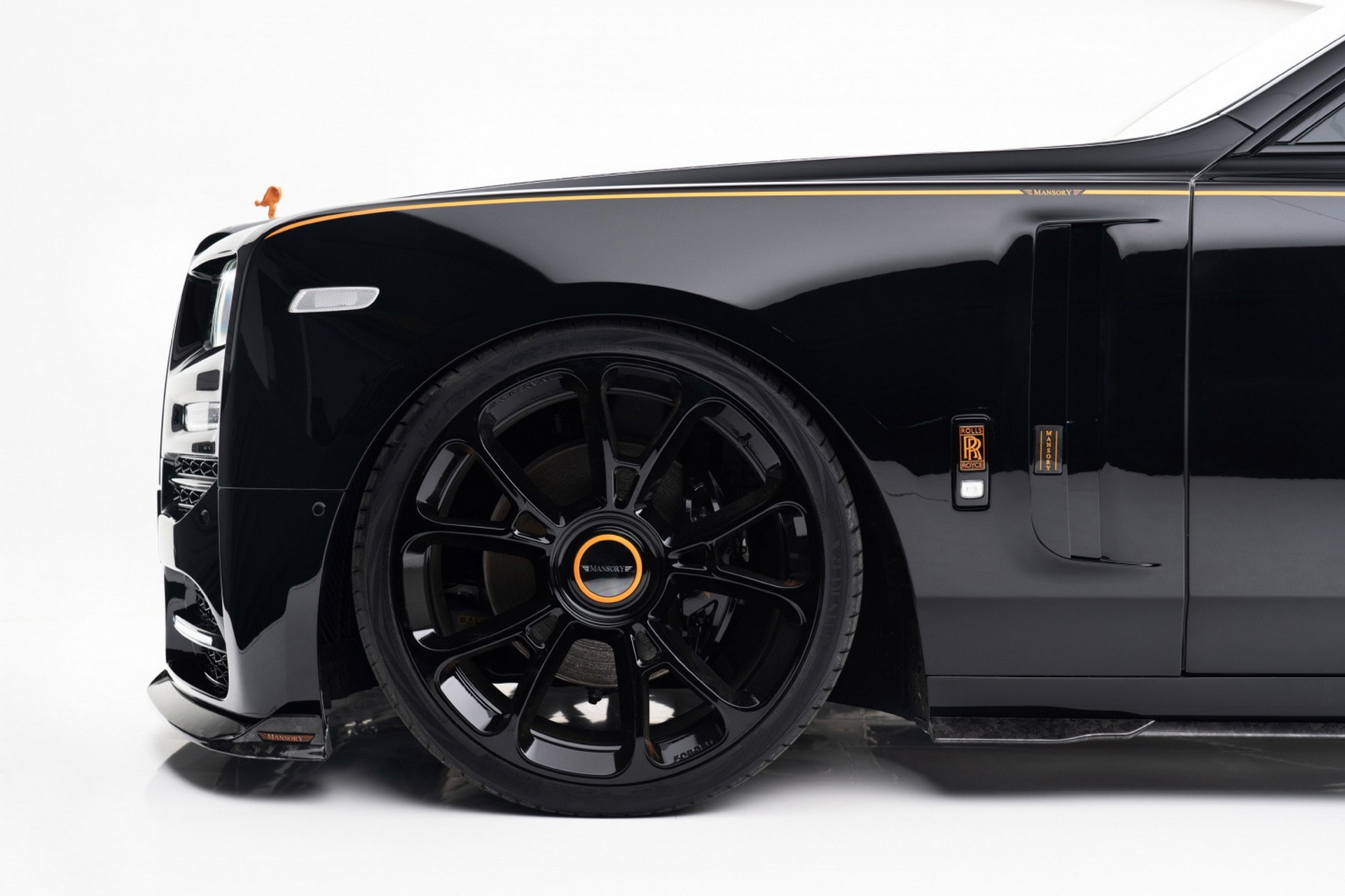 A Mansory Rolls-Royce Phantom Is One Dastardly Way To Blow Nearly $1 Million