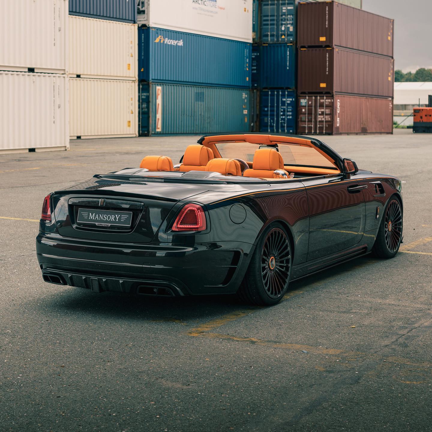 Rolls-Royce Dawn Looks Quite Nice With That Mansory Treatment