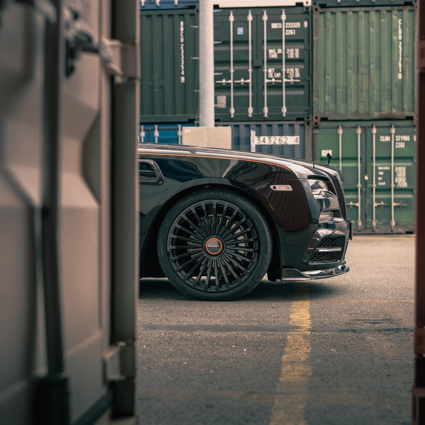 Rolls-Royce Dawn Looks Quite Nice With That Mansory Treatment