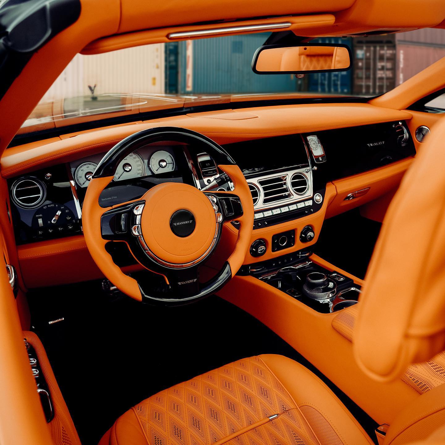 Rolls-Royce Dawn Looks Quite Nice With That Mansory Treatment