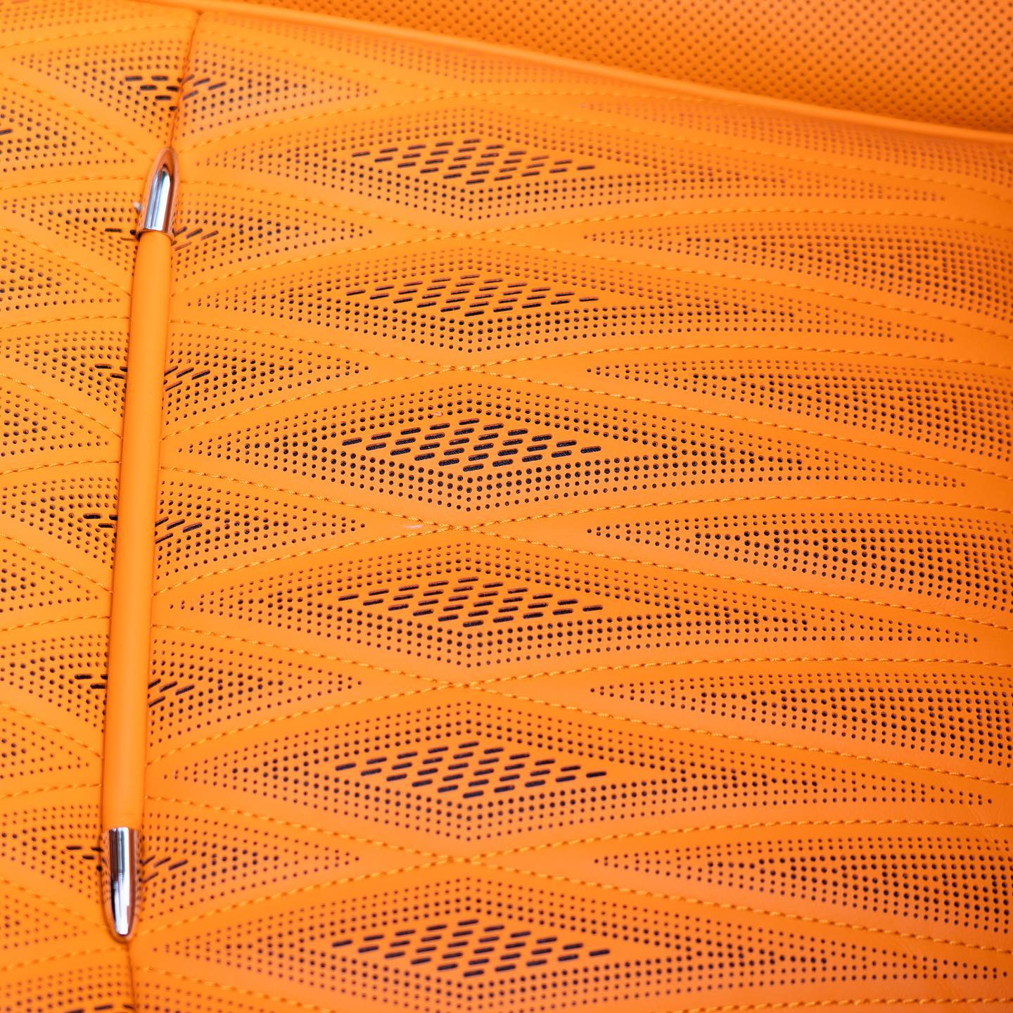 Rolls-Royce Dawn Looks Quite Nice With That Mansory Treatment