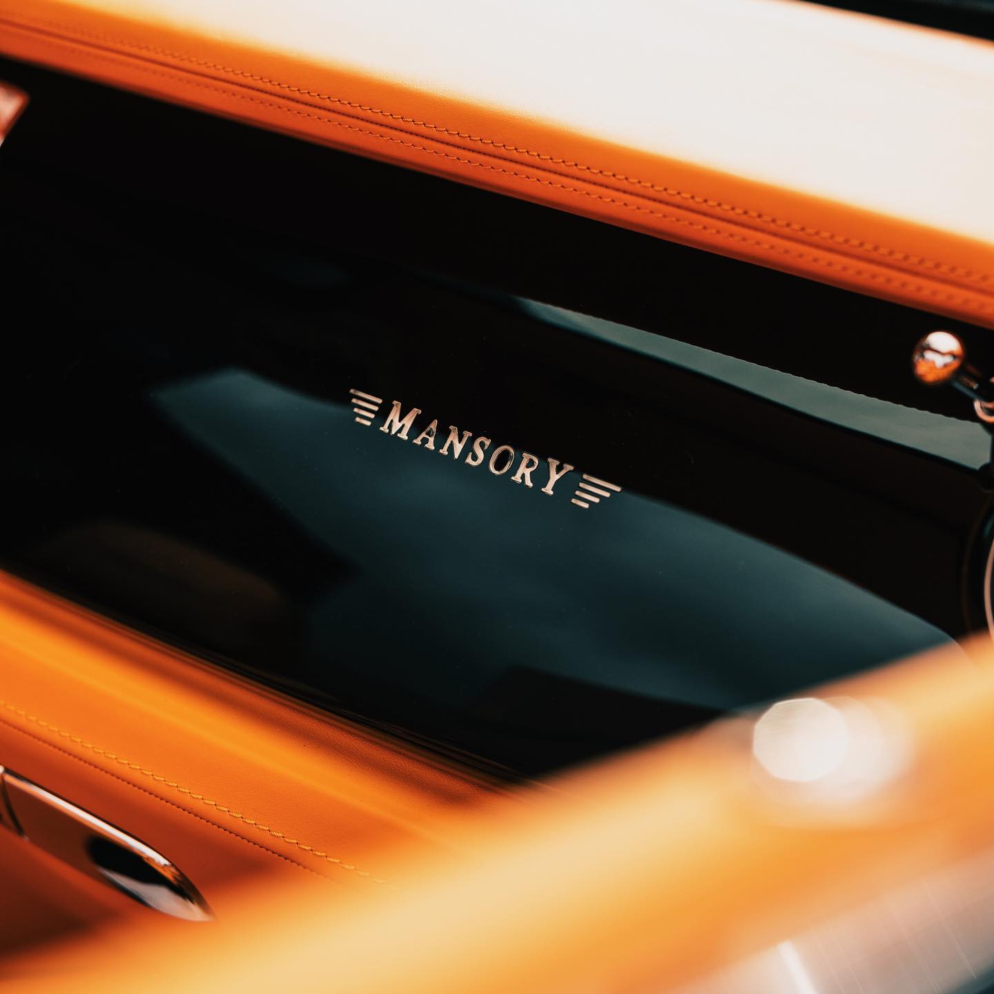 Rolls-Royce Dawn Looks Quite Nice With That Mansory Treatment