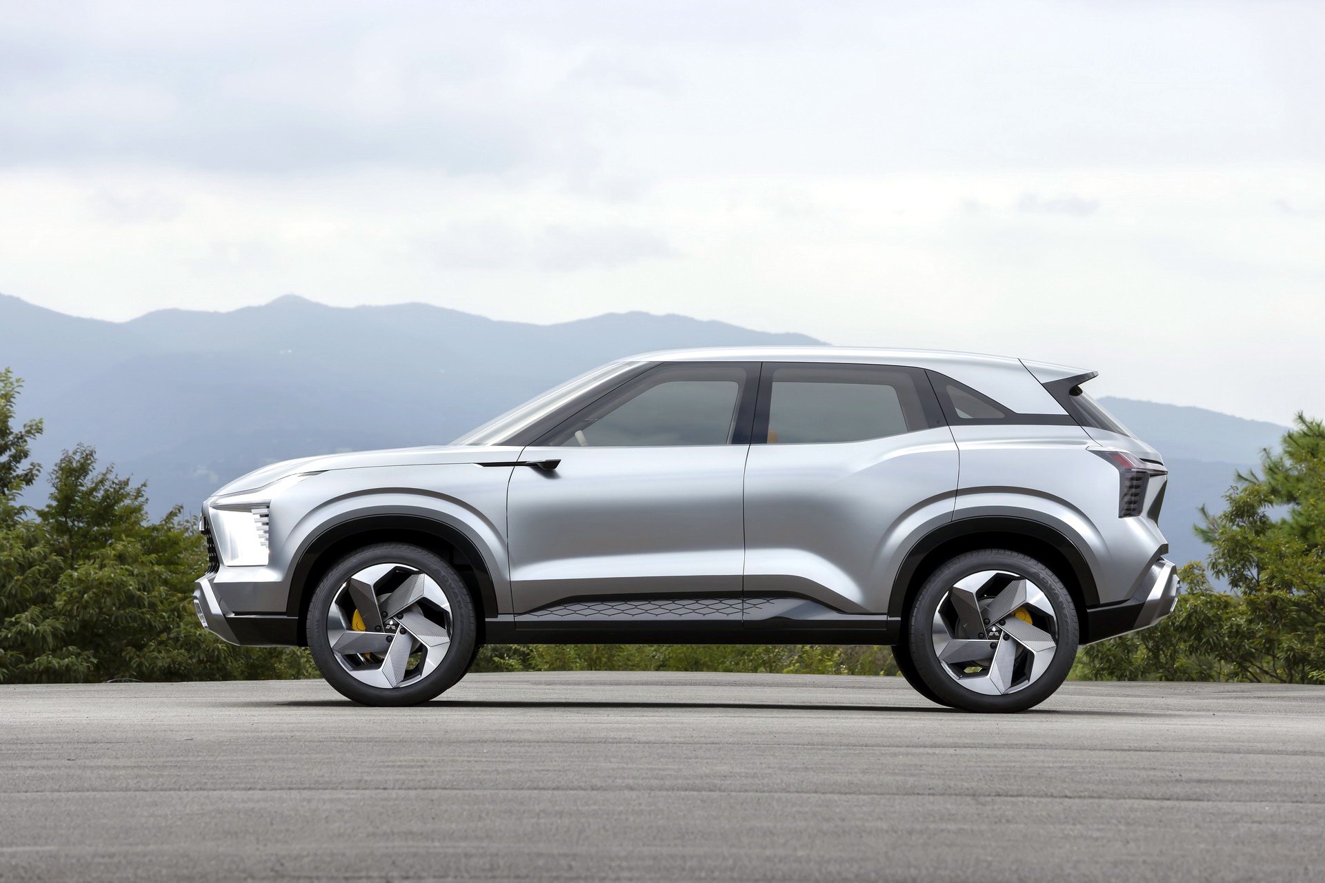 See The Mitsubishi XFC Concept That Previews A New Compact SUV From All Angles