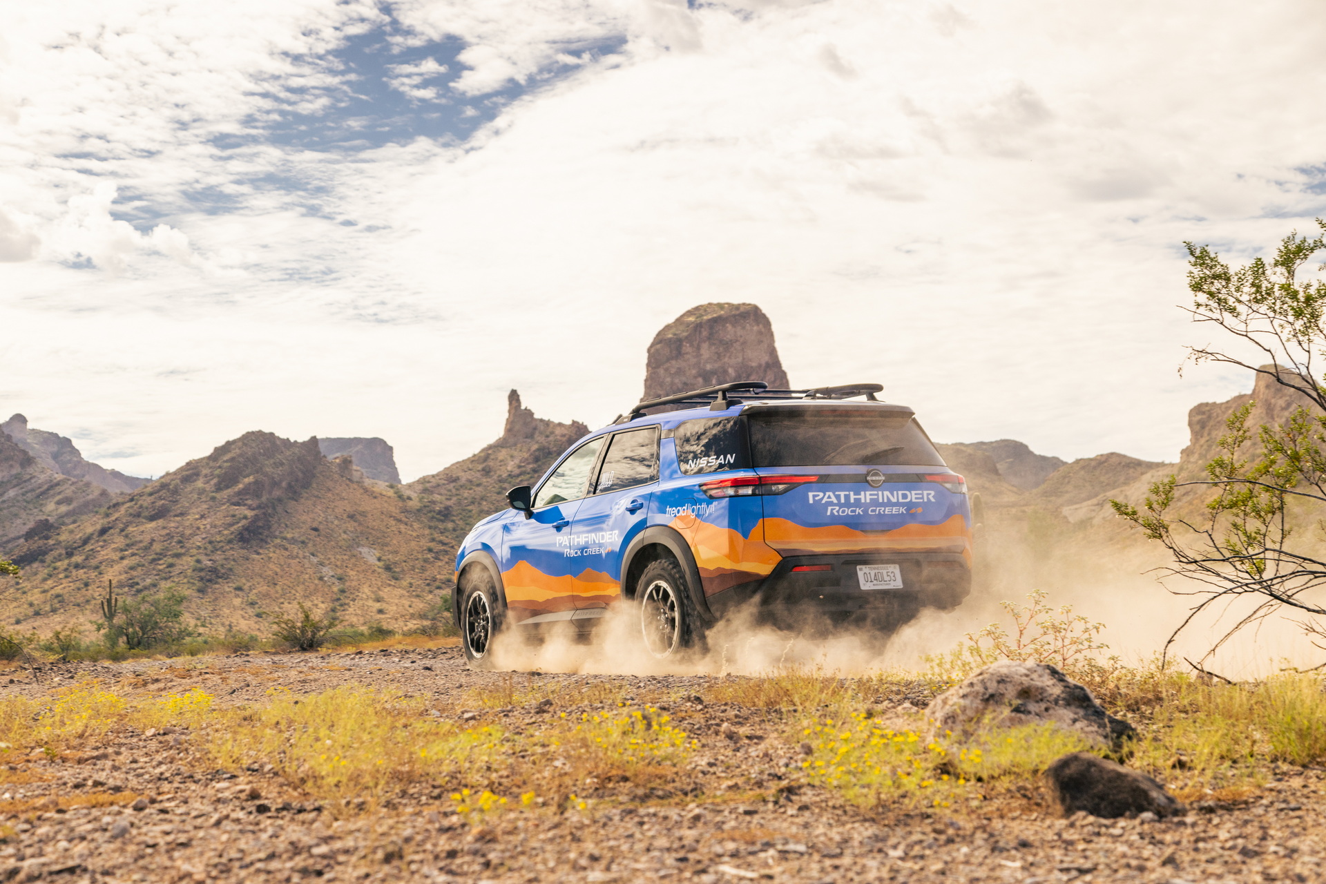 Nissan Pathfinder Rock Creek Enters The Rebelle Rally With Contrasting Livery