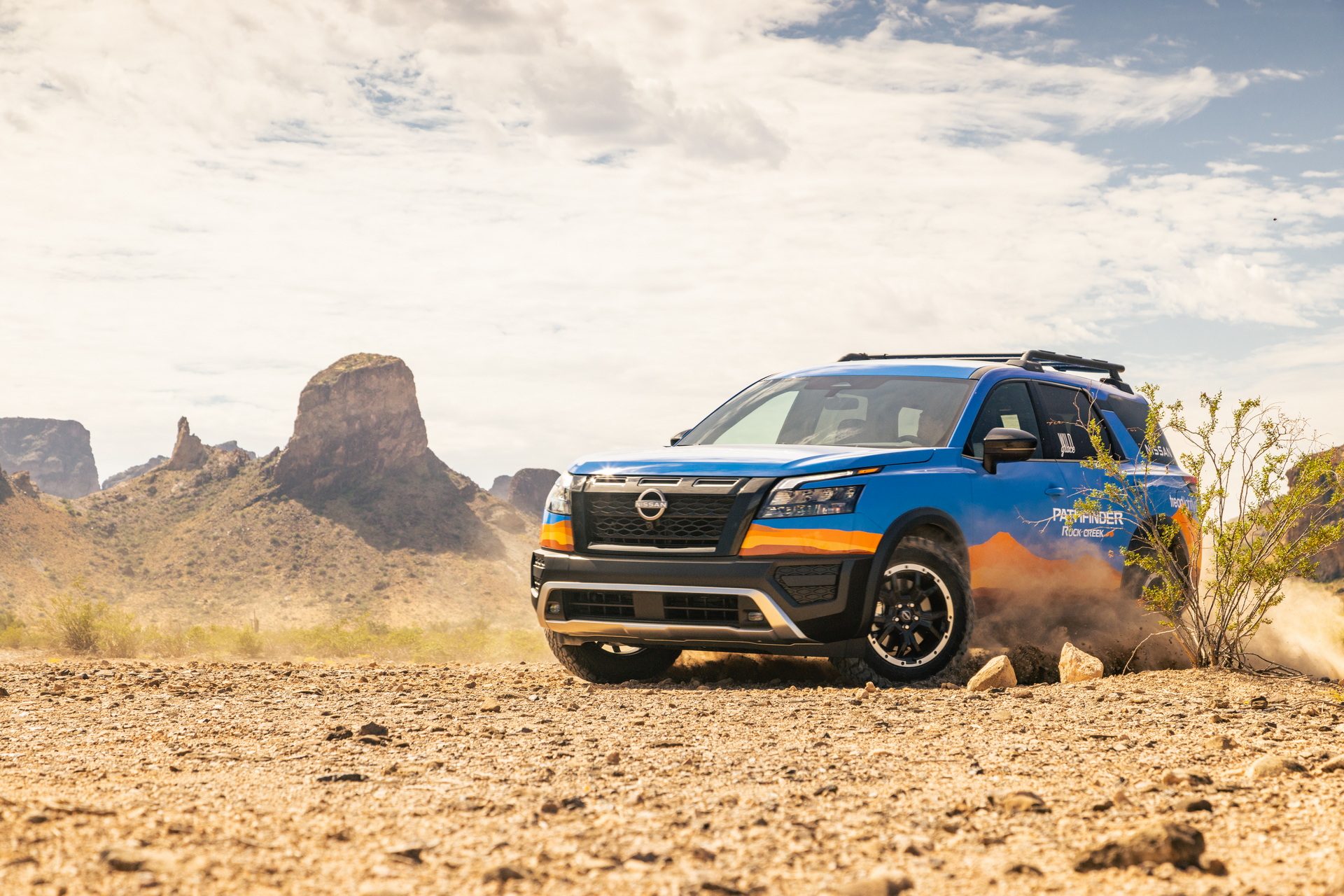 Nissan Pathfinder Rock Creek Enters The Rebelle Rally With Contrasting Livery