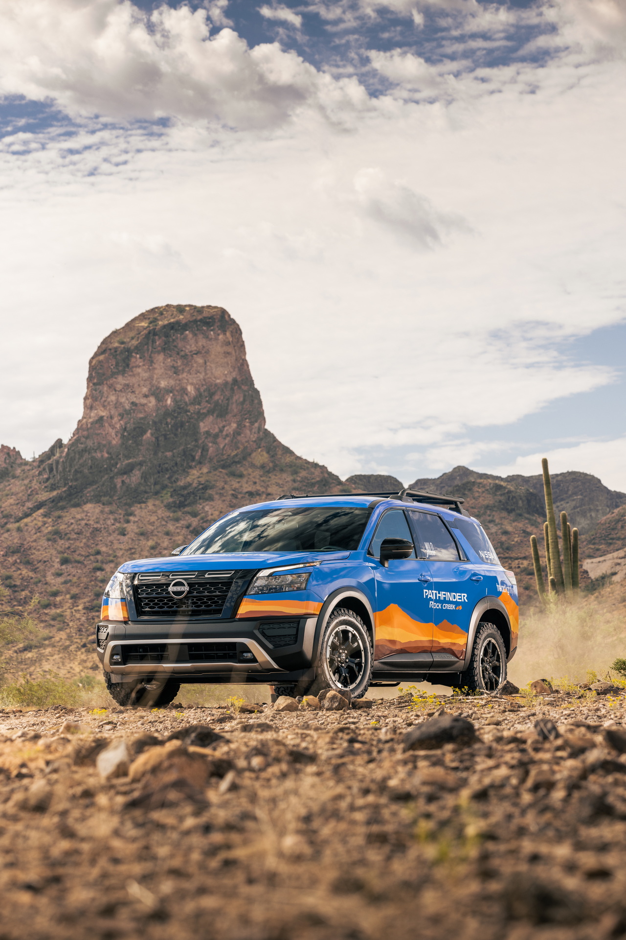 Nissan Pathfinder Rock Creek Enters The Rebelle Rally With Contrasting Livery