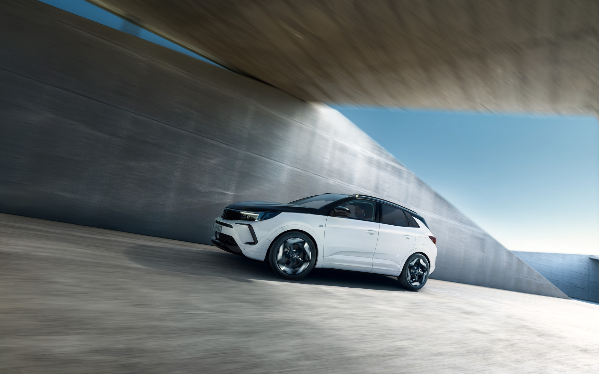 Opel/Vauxhall Grandland GSe Is A 296 HP PHEV SUV With Sports Suspension And 19-Inch Wheels