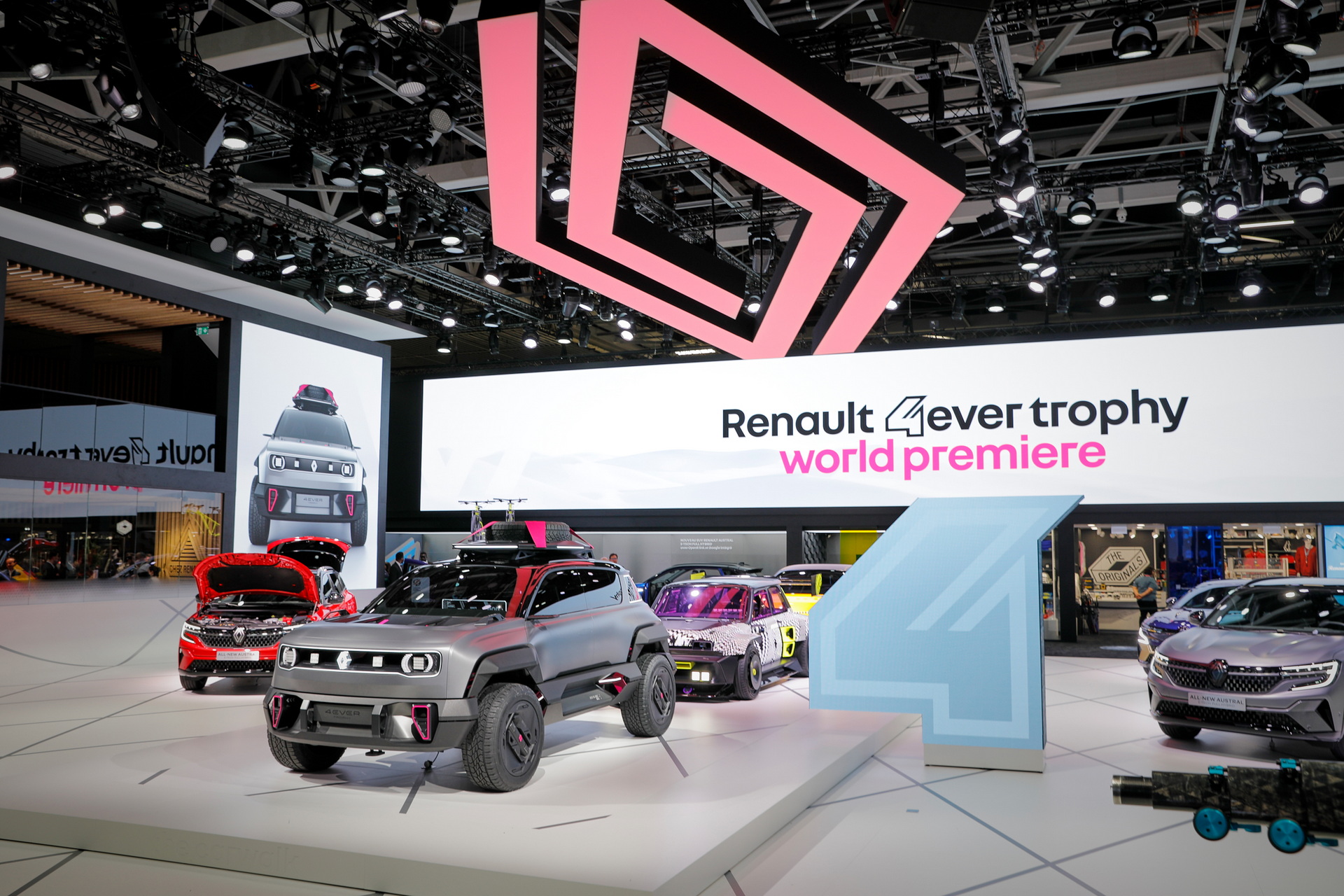 Renault 4Ever Trophy Concept Previews Retro-Flavored Electric B-SUV With Rugged Looks