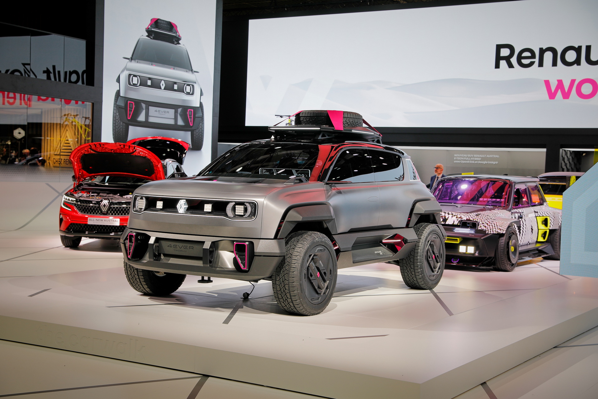 Renault 4Ever Trophy Concept Previews Retro-Flavored Electric B-SUV With Rugged Looks