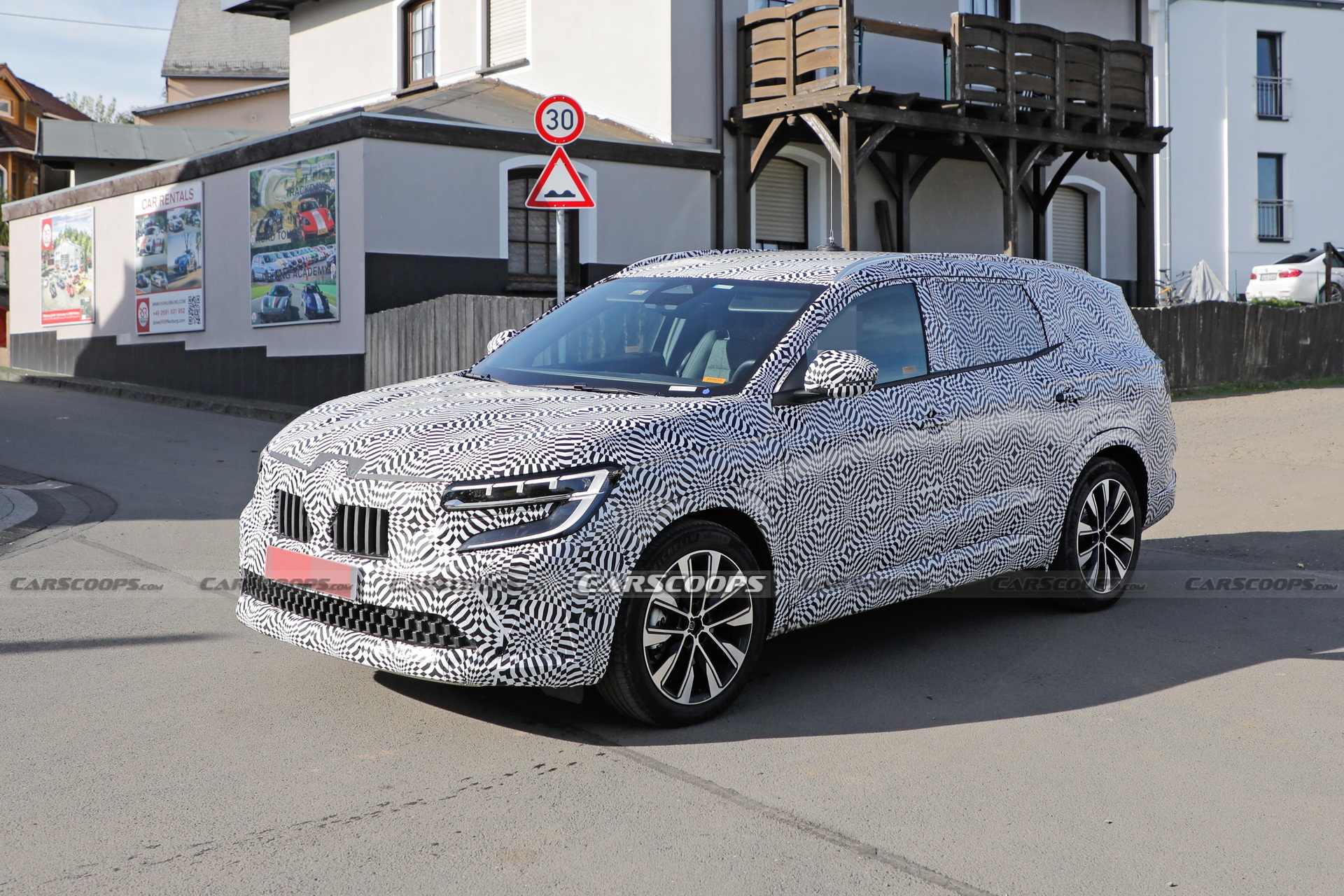 Stretched Renault Austral Spotted Again, Set To Replace The Espace